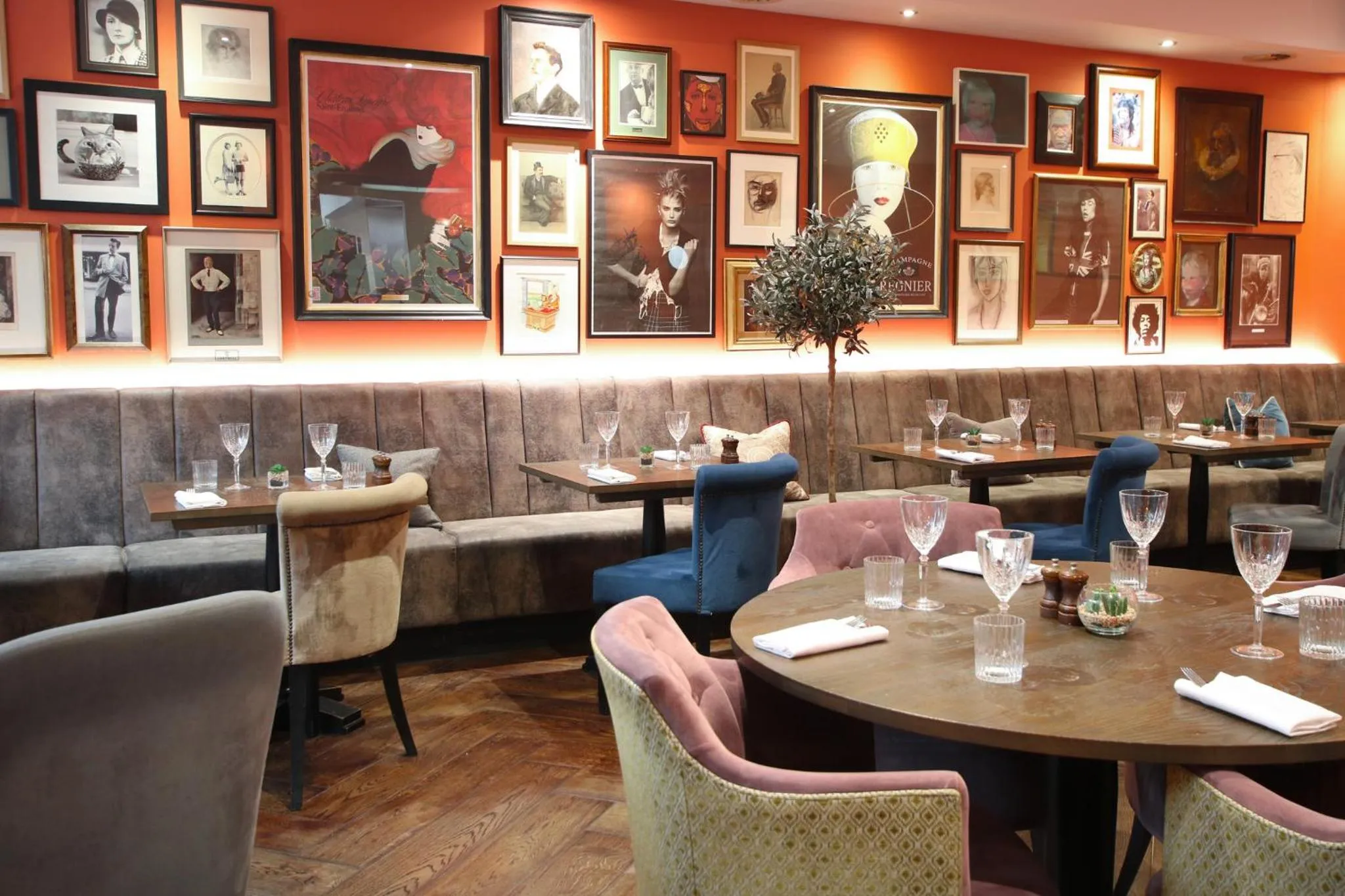 Restaurant/places to eat in Kings Head