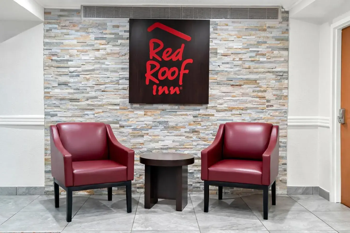 Lobby or reception in HomeTowne Studios by Red Roof Auburn Hills Lobby or reception in HomeTowne Studios by Red Roof Auburn Hills