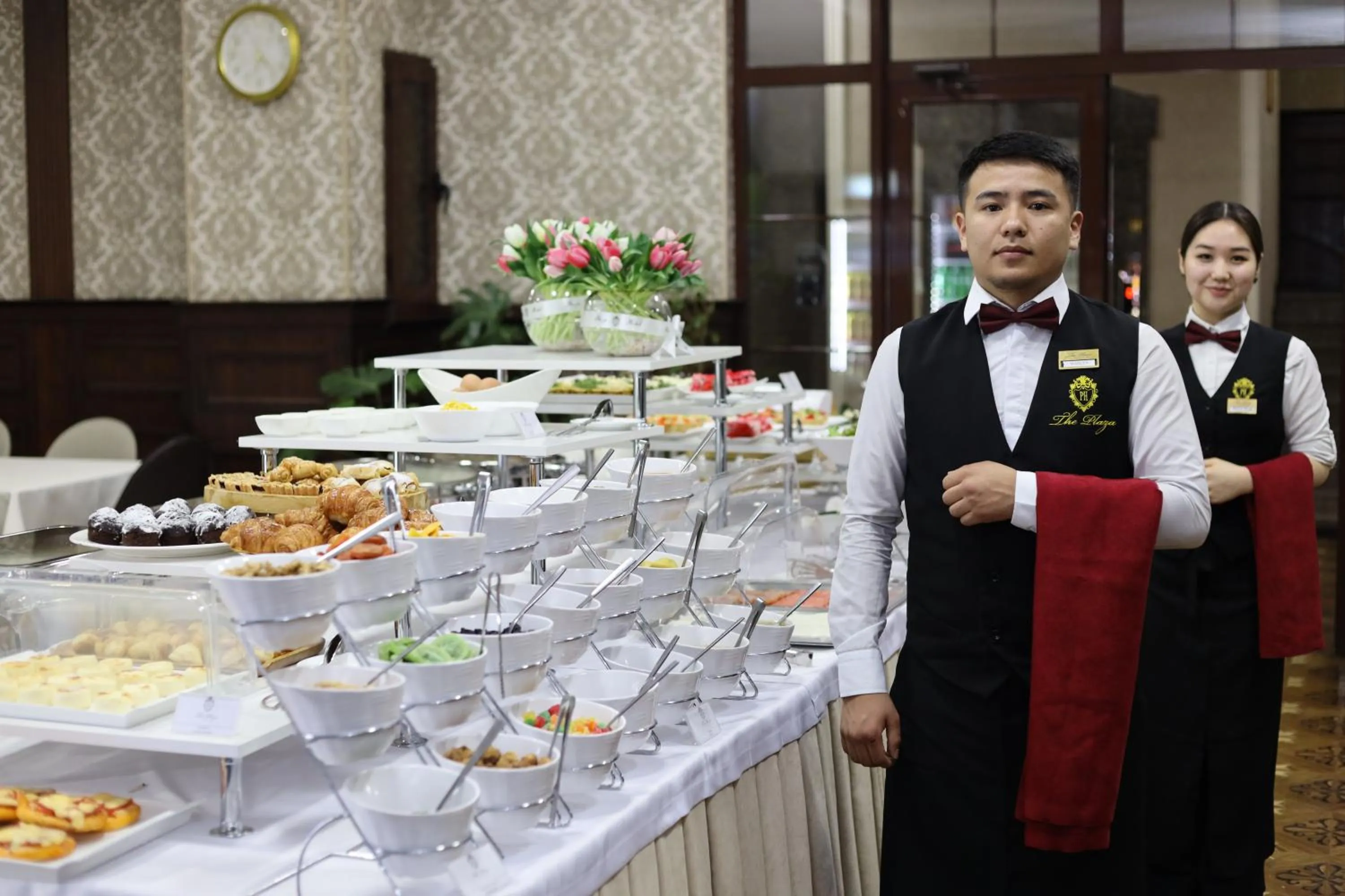 Restaurant/places to eat in Plaza Hotel Bishkek