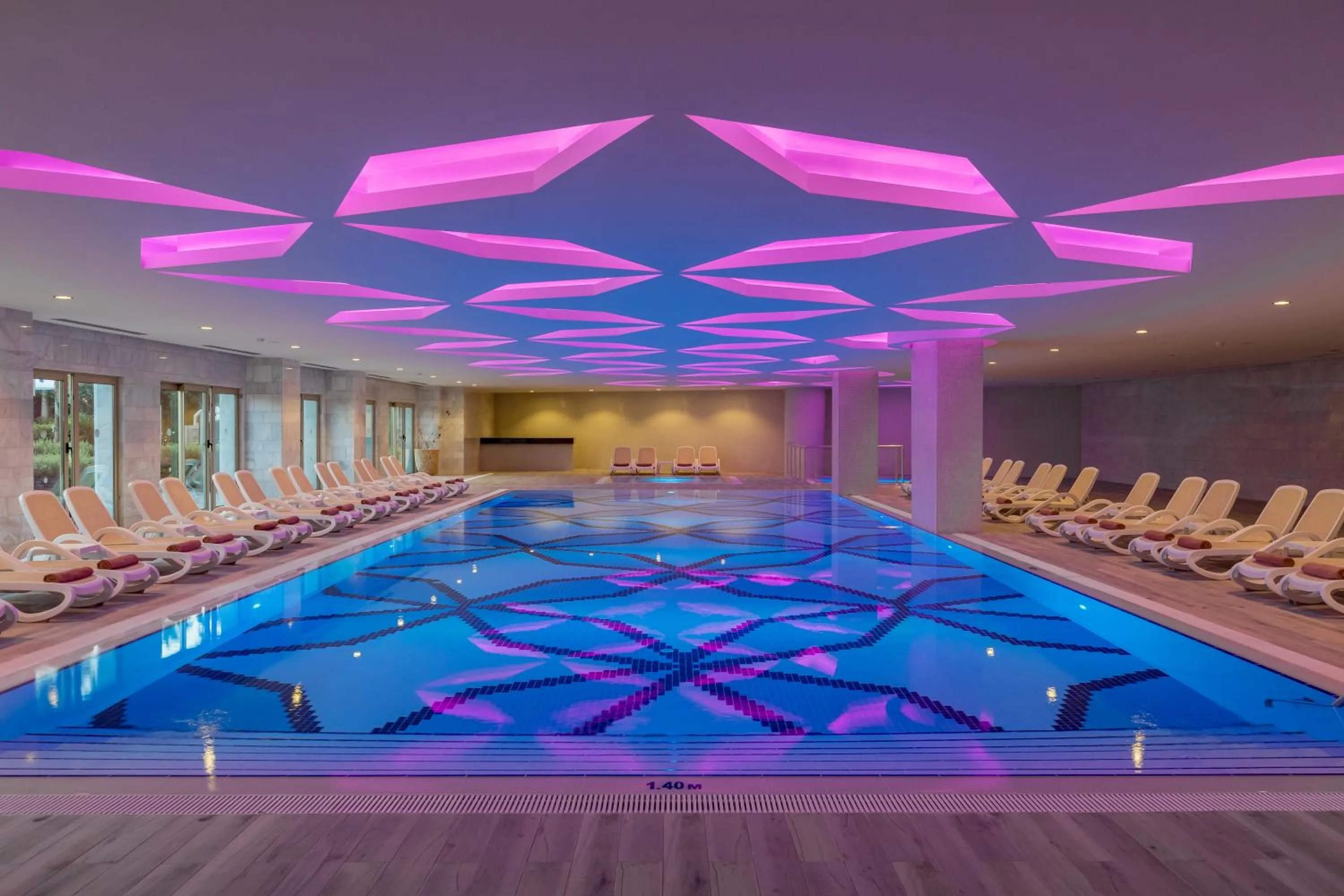 Swimming pool in Royal Taj Mahal Hotel