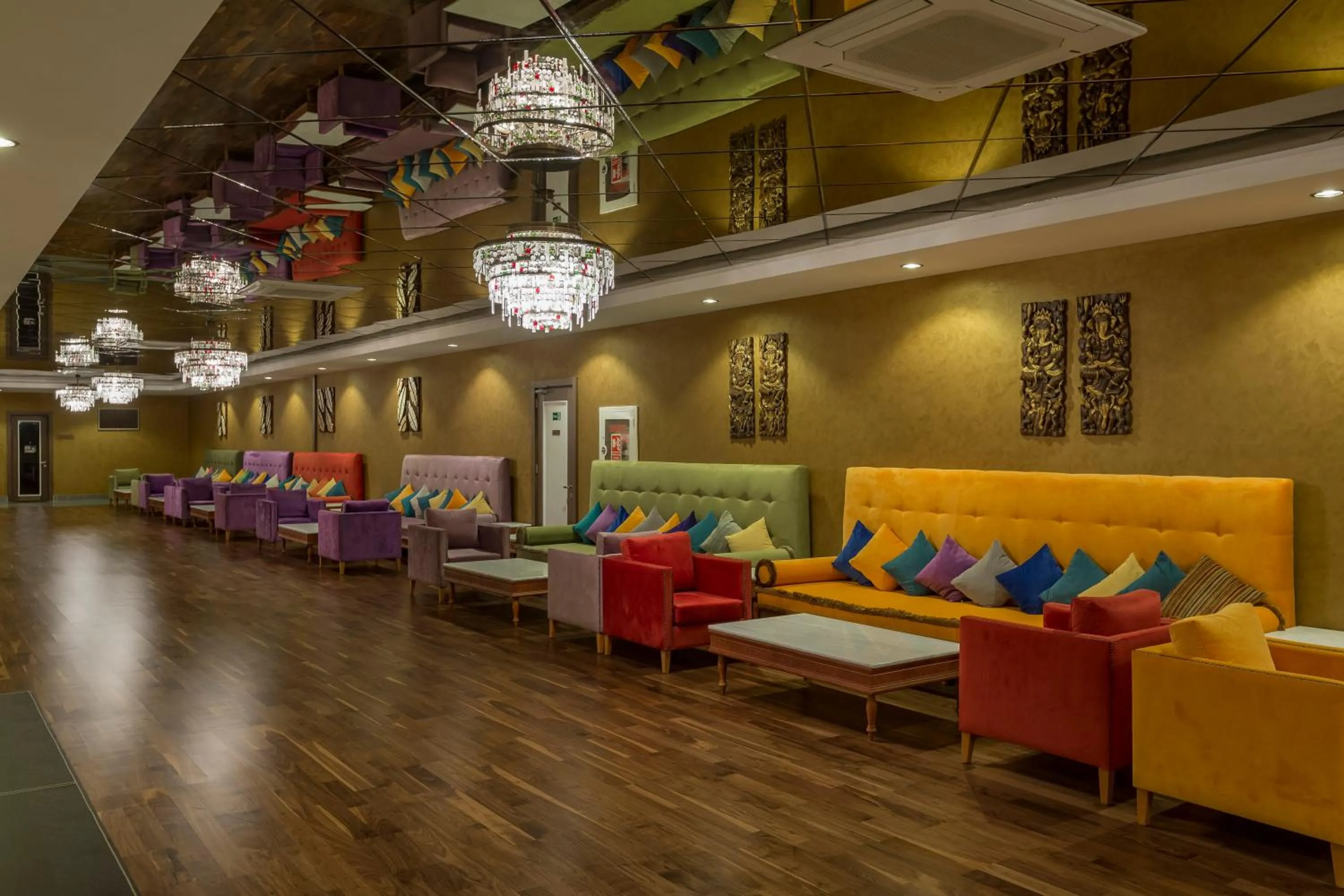 Lounge or bar in Royal Taj Mahal Hotel