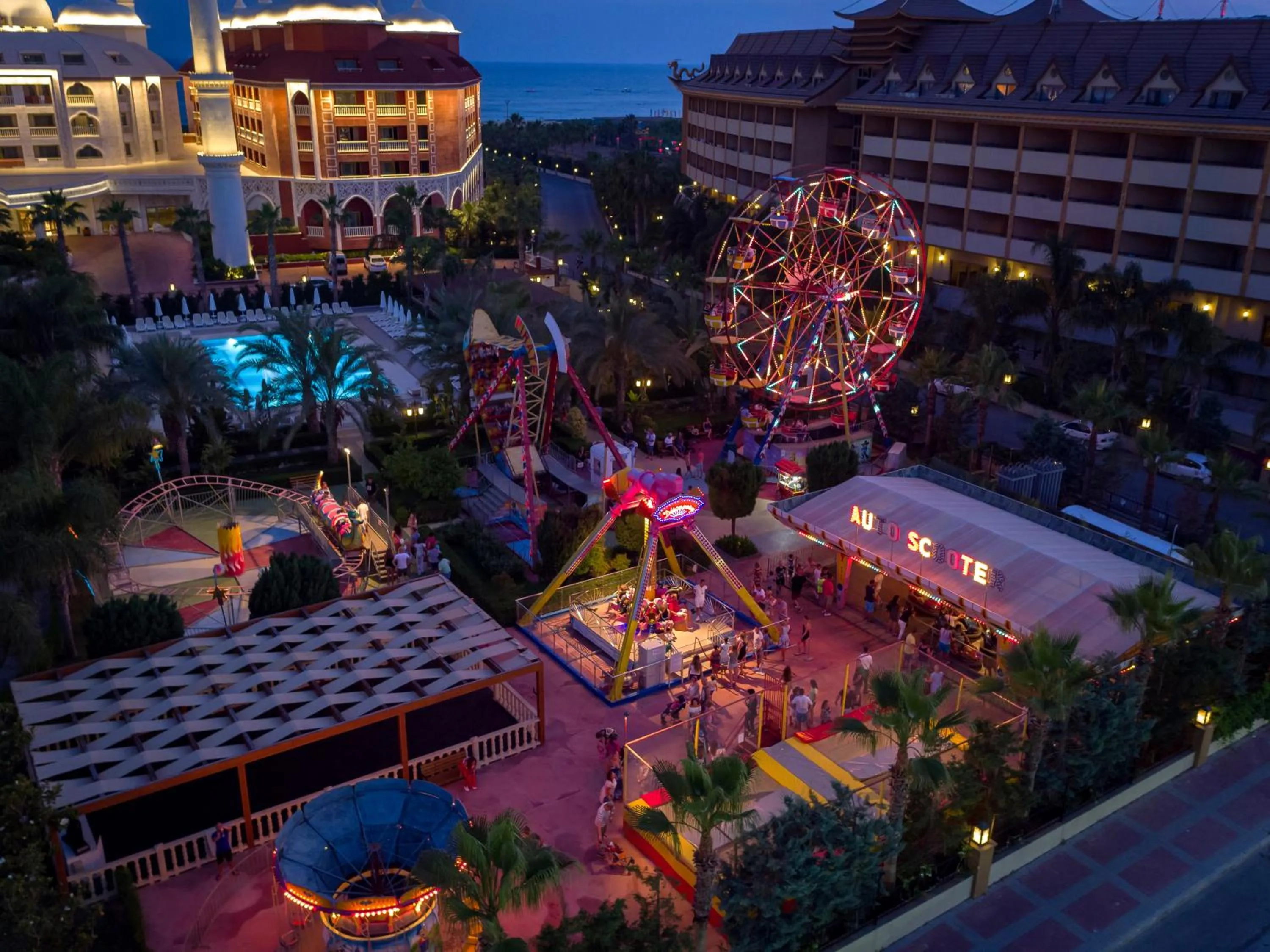 Entertainment in Royal Taj Mahal Hotel