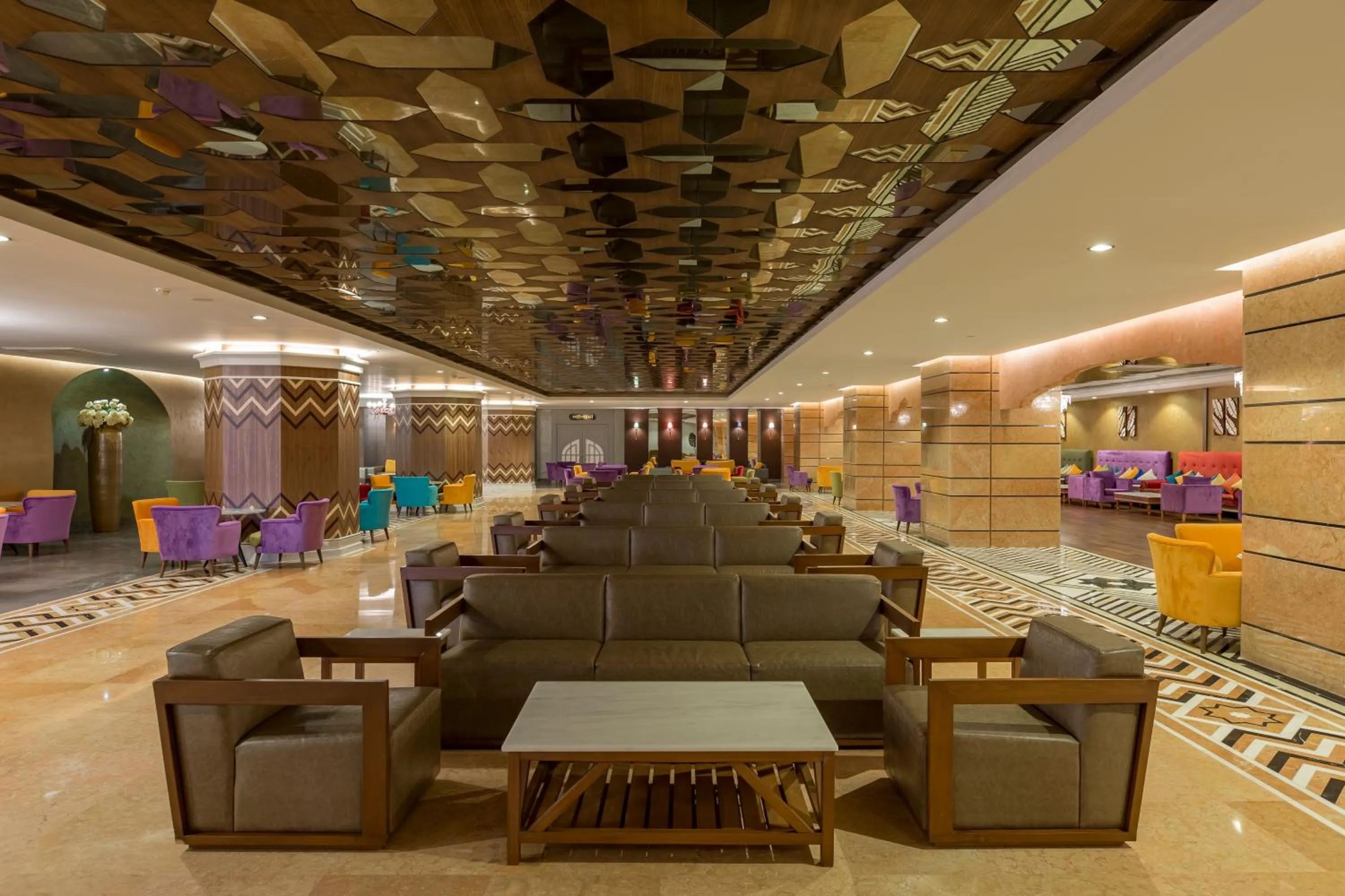 Lounge or bar in Royal Taj Mahal Hotel