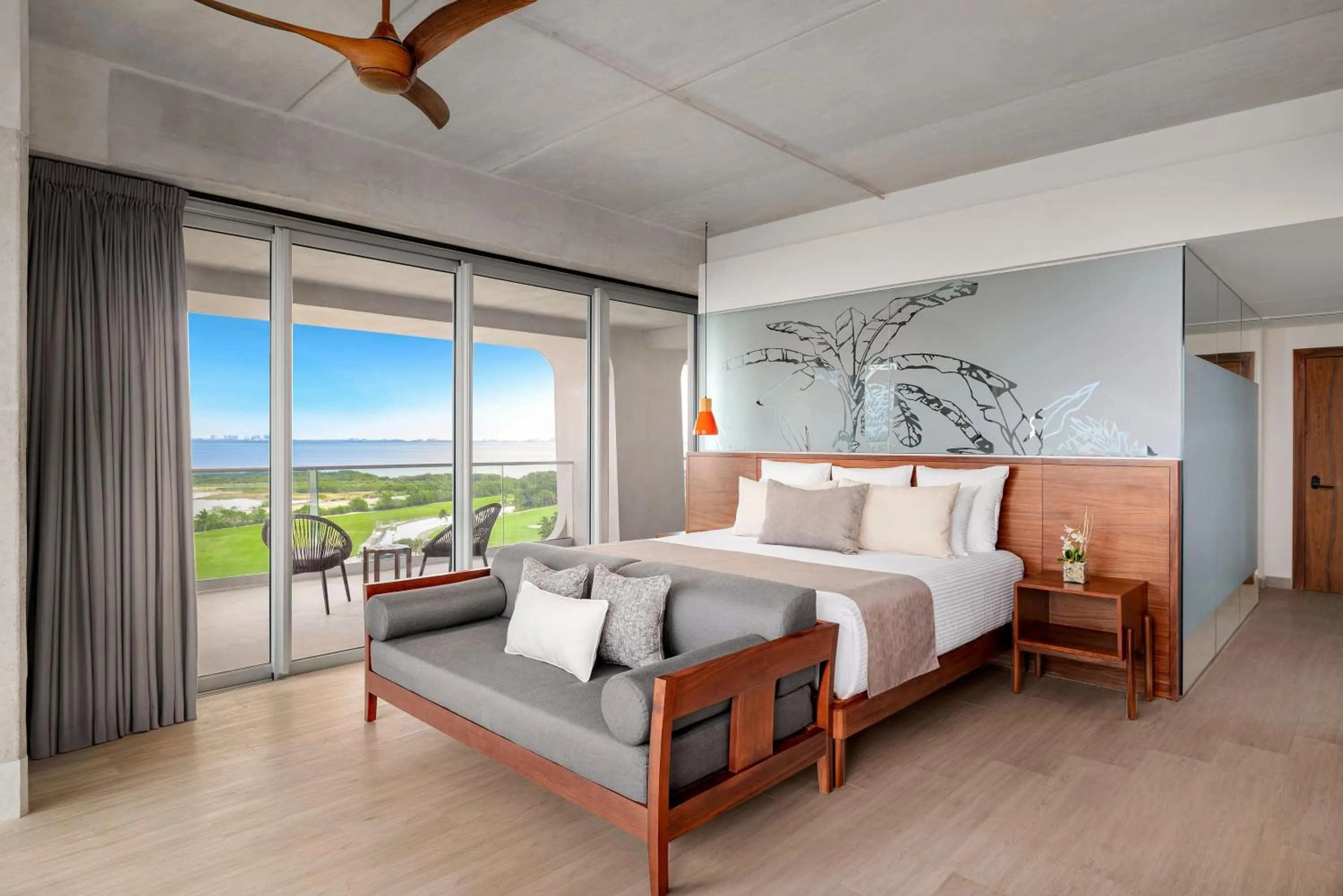 Bedroom, Bed in Hyatt Vivid Grand Island Cancun-All Inclusive Adults Only