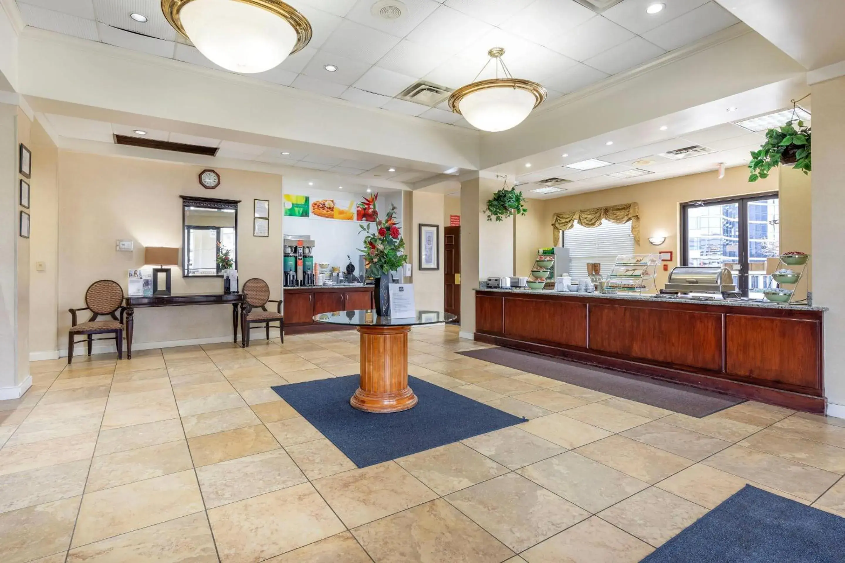 Lobby or reception in Suburban Studios Tysons Corner Lobby or reception in Suburban Studios Tysons Corner
