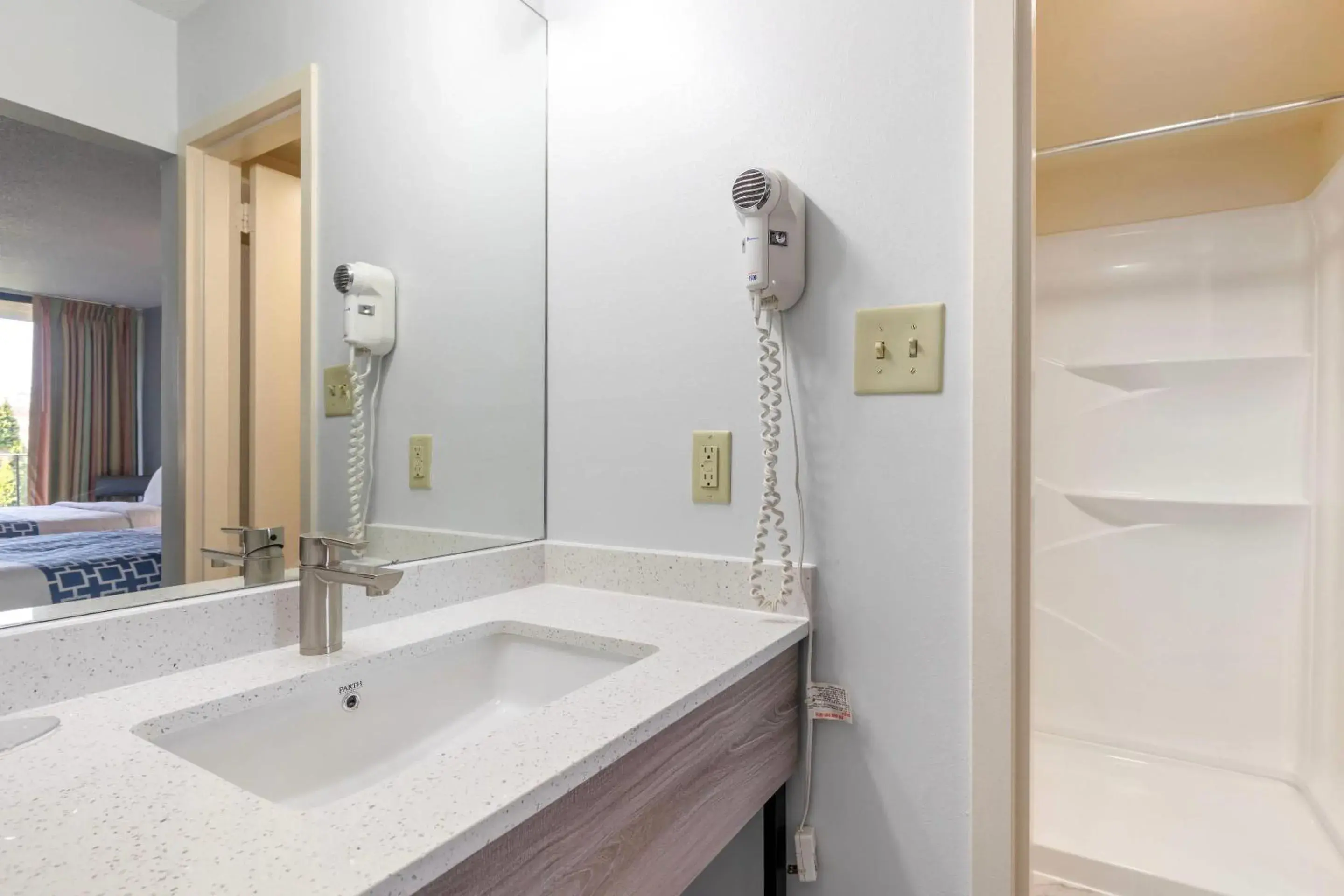 Bedroom in Suburban Studios Tysons Corner Bedroom in Suburban Studios Tysons Corner