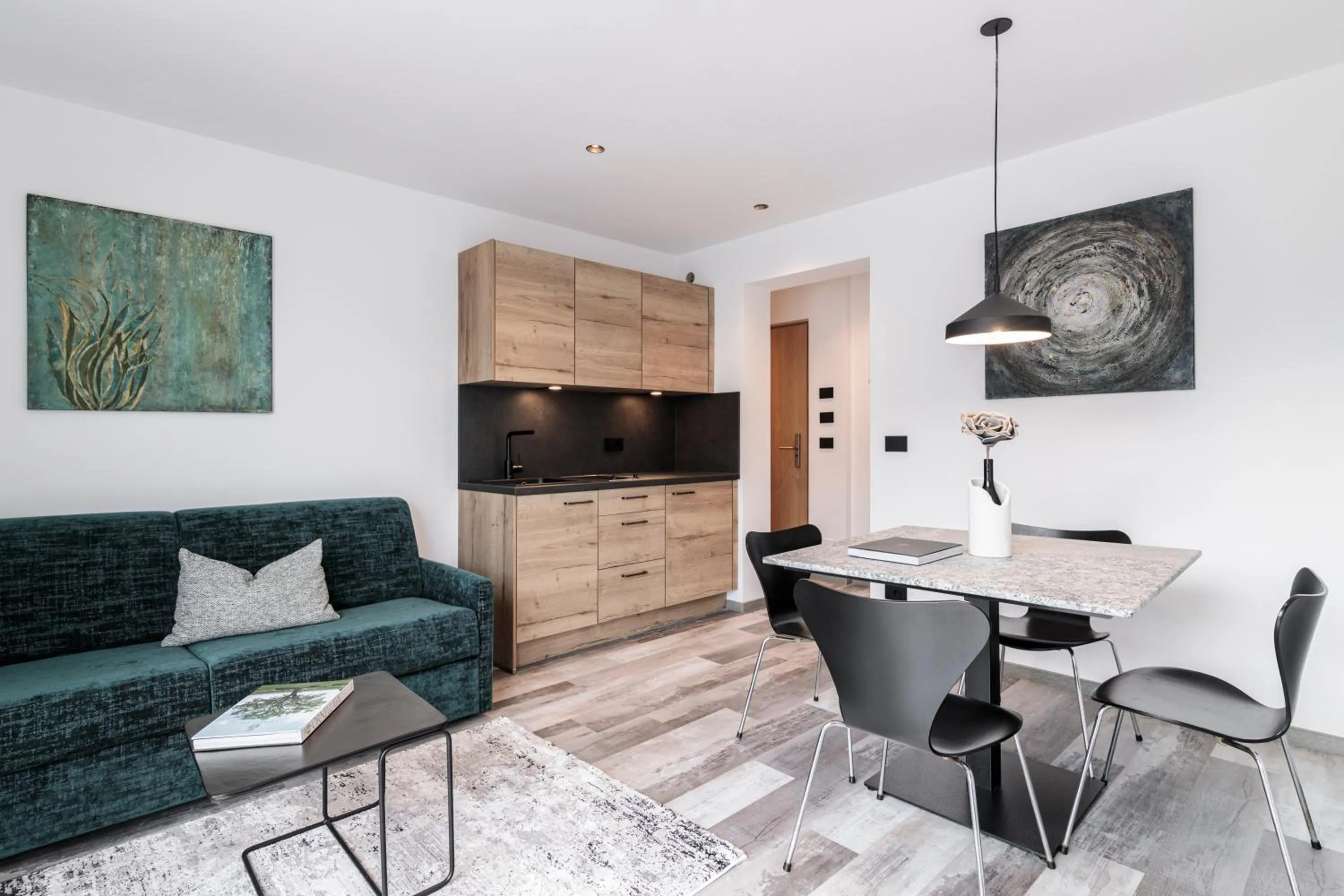 Kitchen or kitchenette in Sole Boutique Hotel