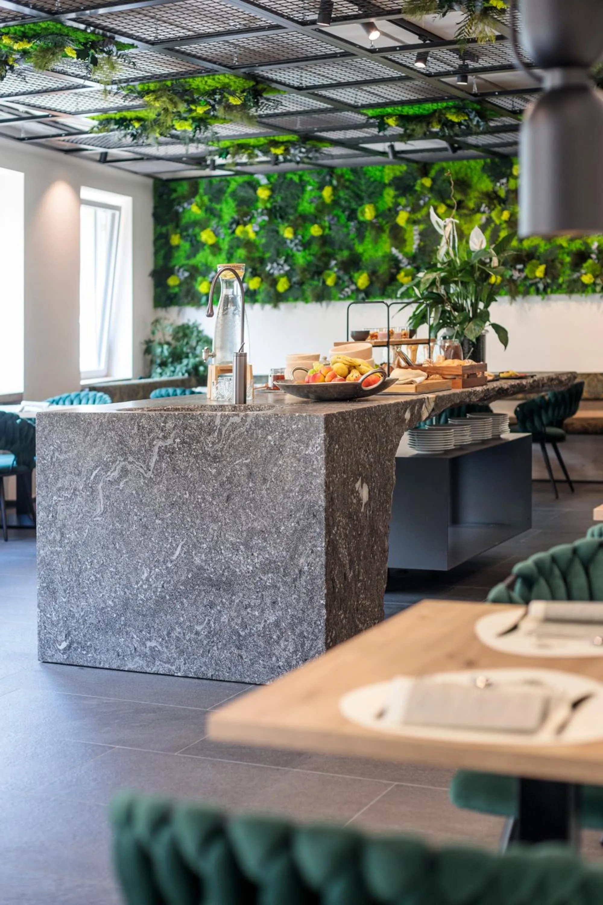 Restaurant/places to eat in Sole Boutique Hotel