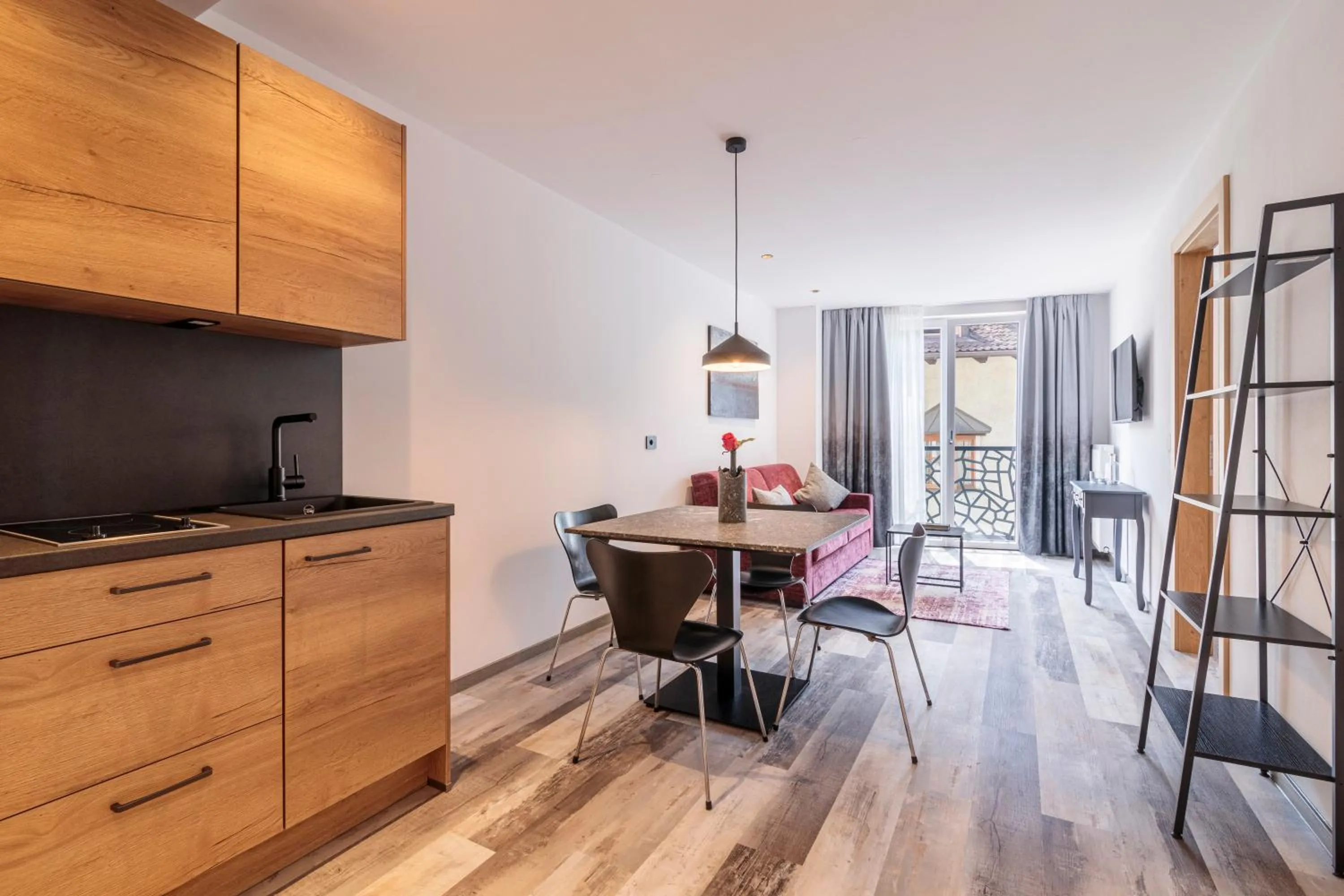 TV and multimedia in Sole Boutique Hotel
