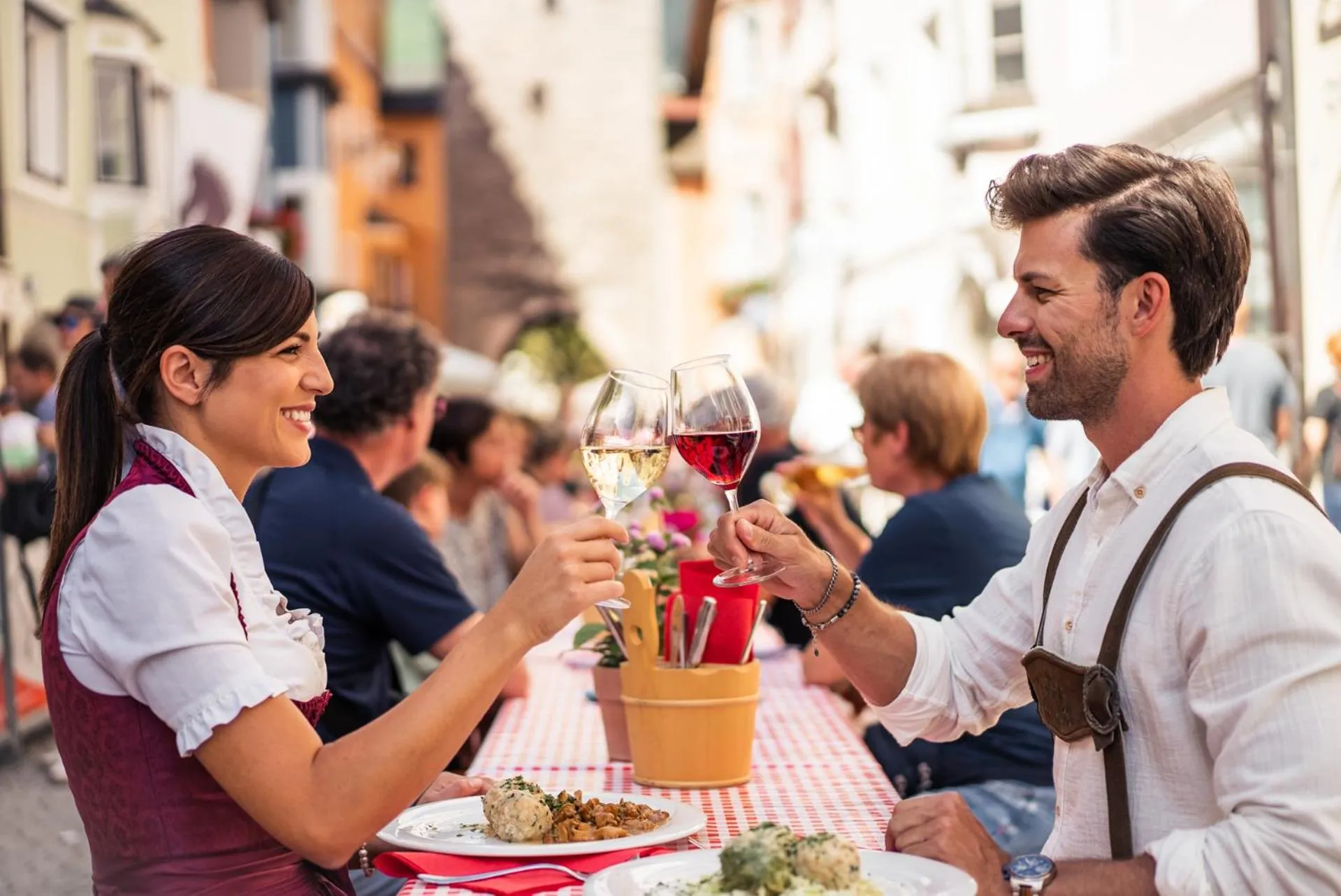 Restaurant/places to eat in Sole Boutique Hotel
