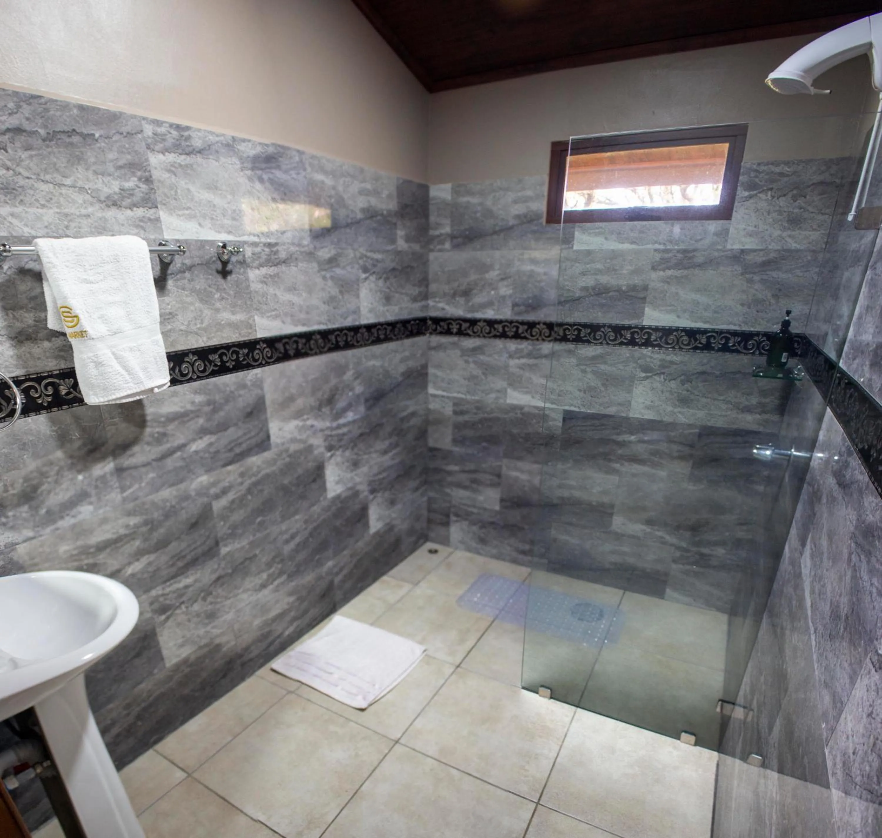 Bathroom in Hotel Almore