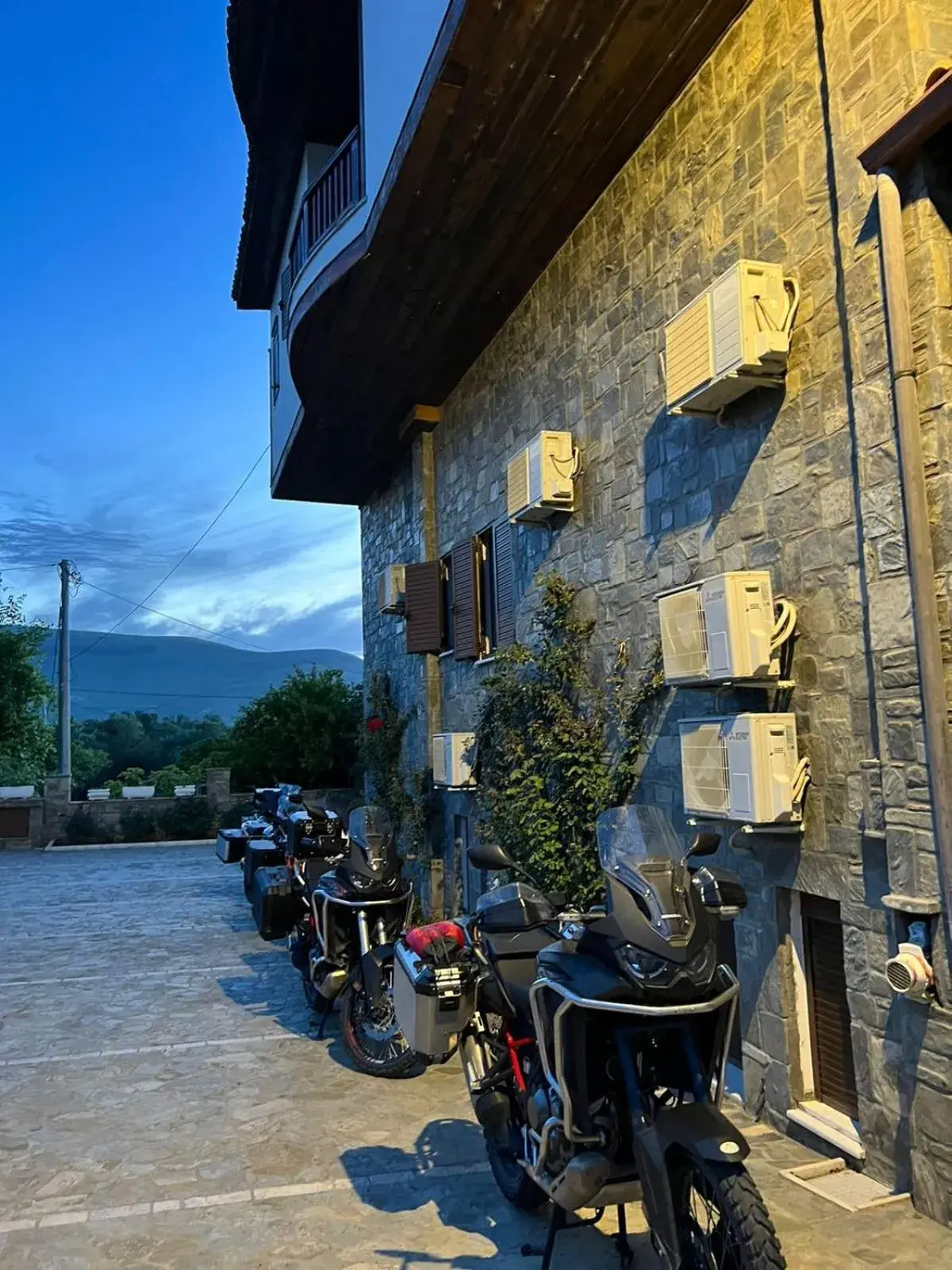 Property building in Hotel Kaceli Property building in Hotel Kaceli