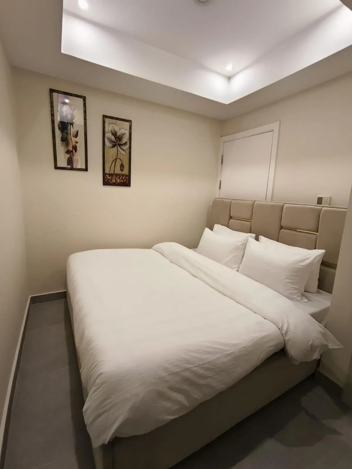 Bedroom, Bed in The Centaurus Apartments
