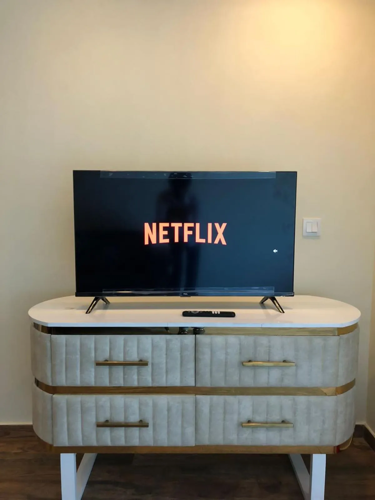 Communal lounge/ TV room in The Centaurus Apartments