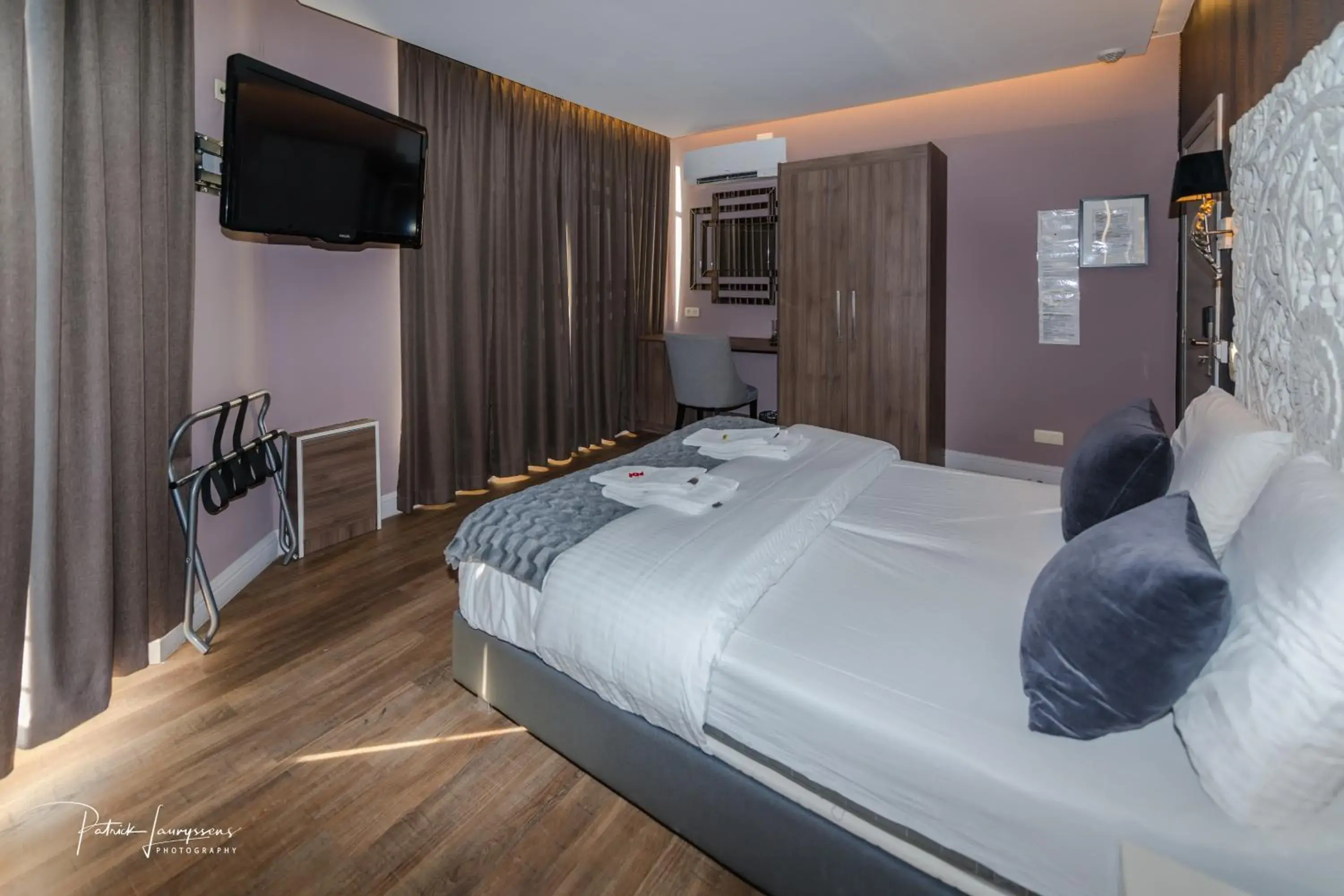 Deluxe Double Room with Bath in Dock 29 Deluxe Double Room with Bath in Dock 29