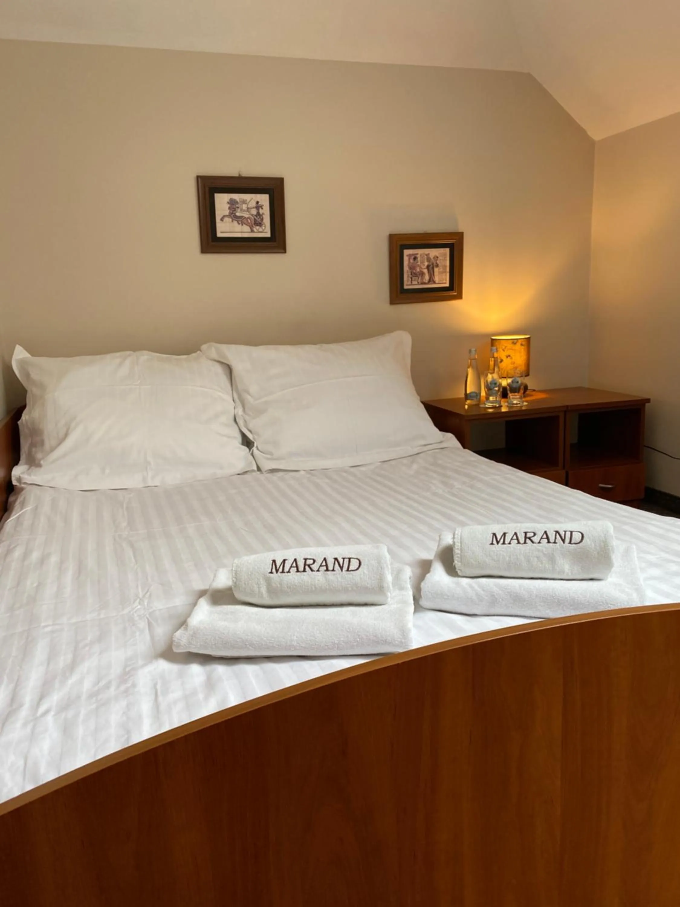 Bed in Hotel Marand
