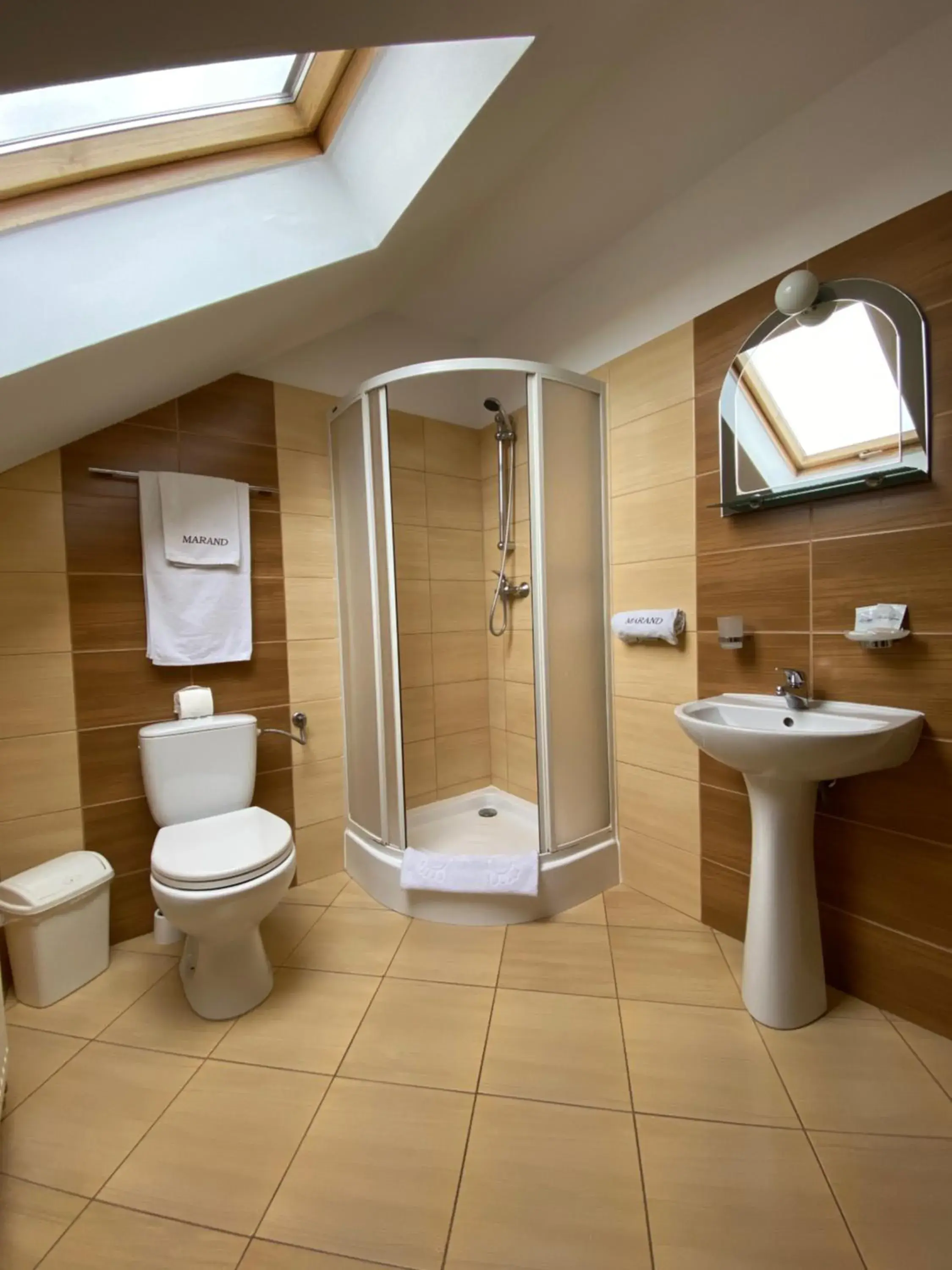 Standard Single Room with Shower - single occupancy in Hotel Marand Standard Single Room with Shower - single occupancy in Hotel Marand