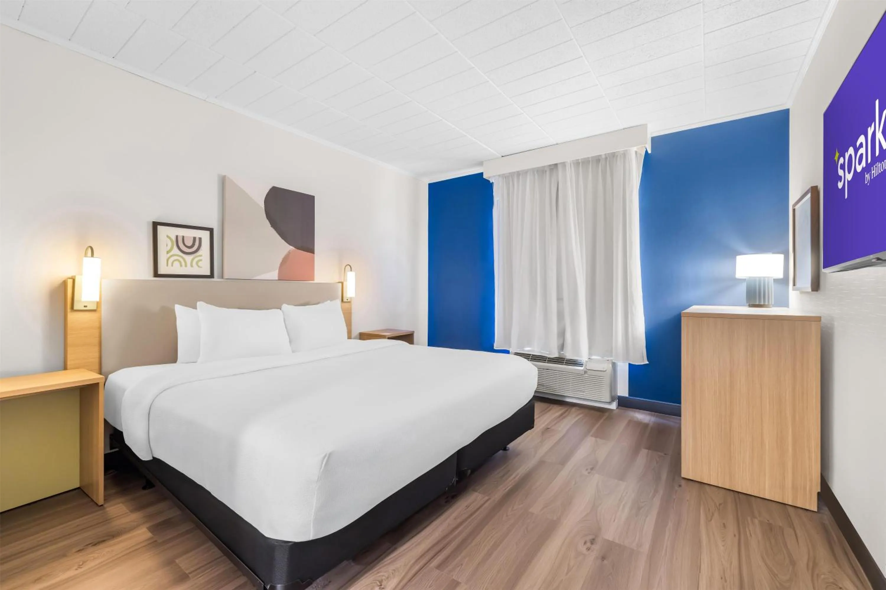 Bed in Spark by Hilton Lockport