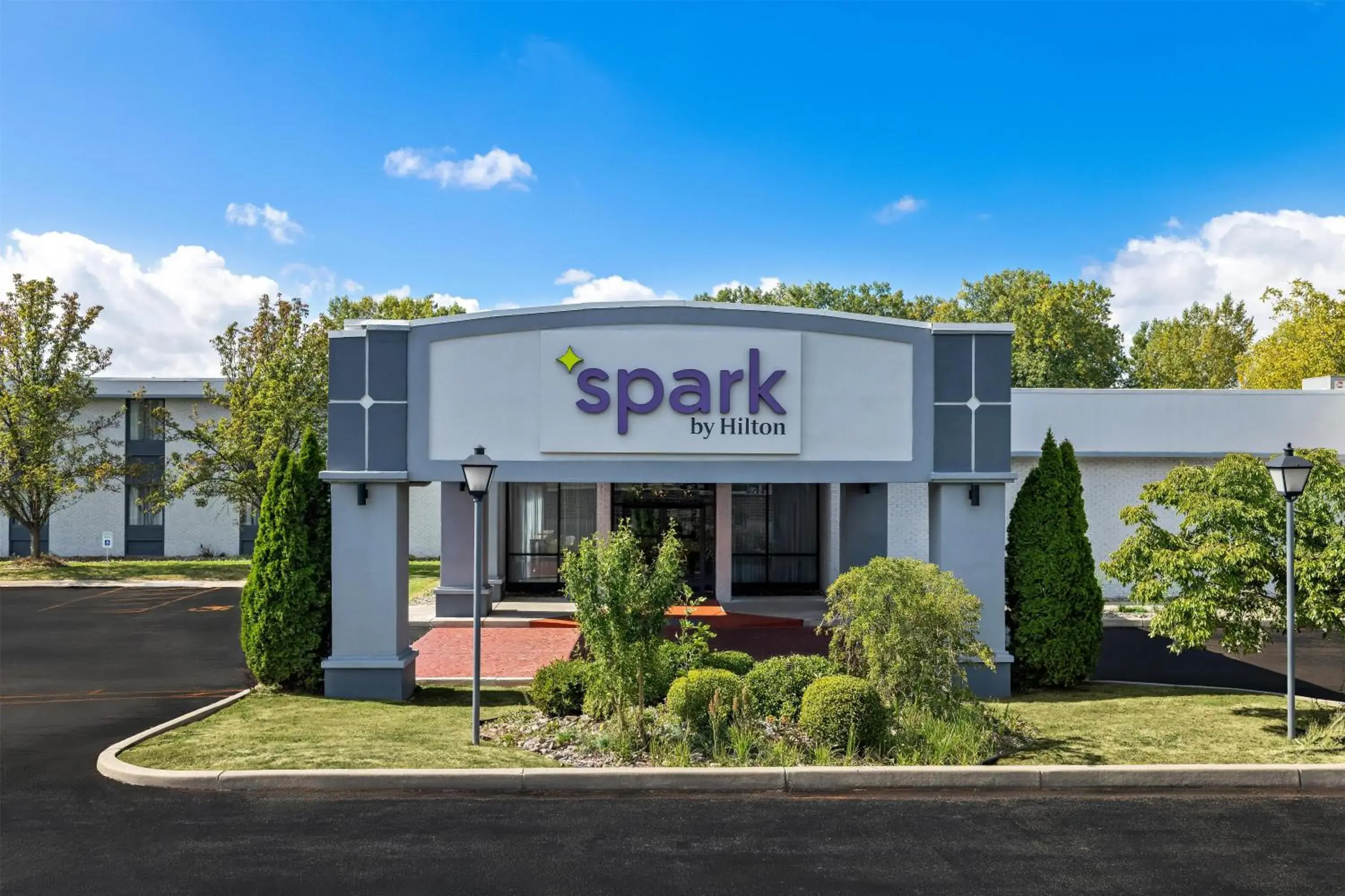 Property building in Spark by Hilton Lockport Property building in Spark by Hilton Lockport