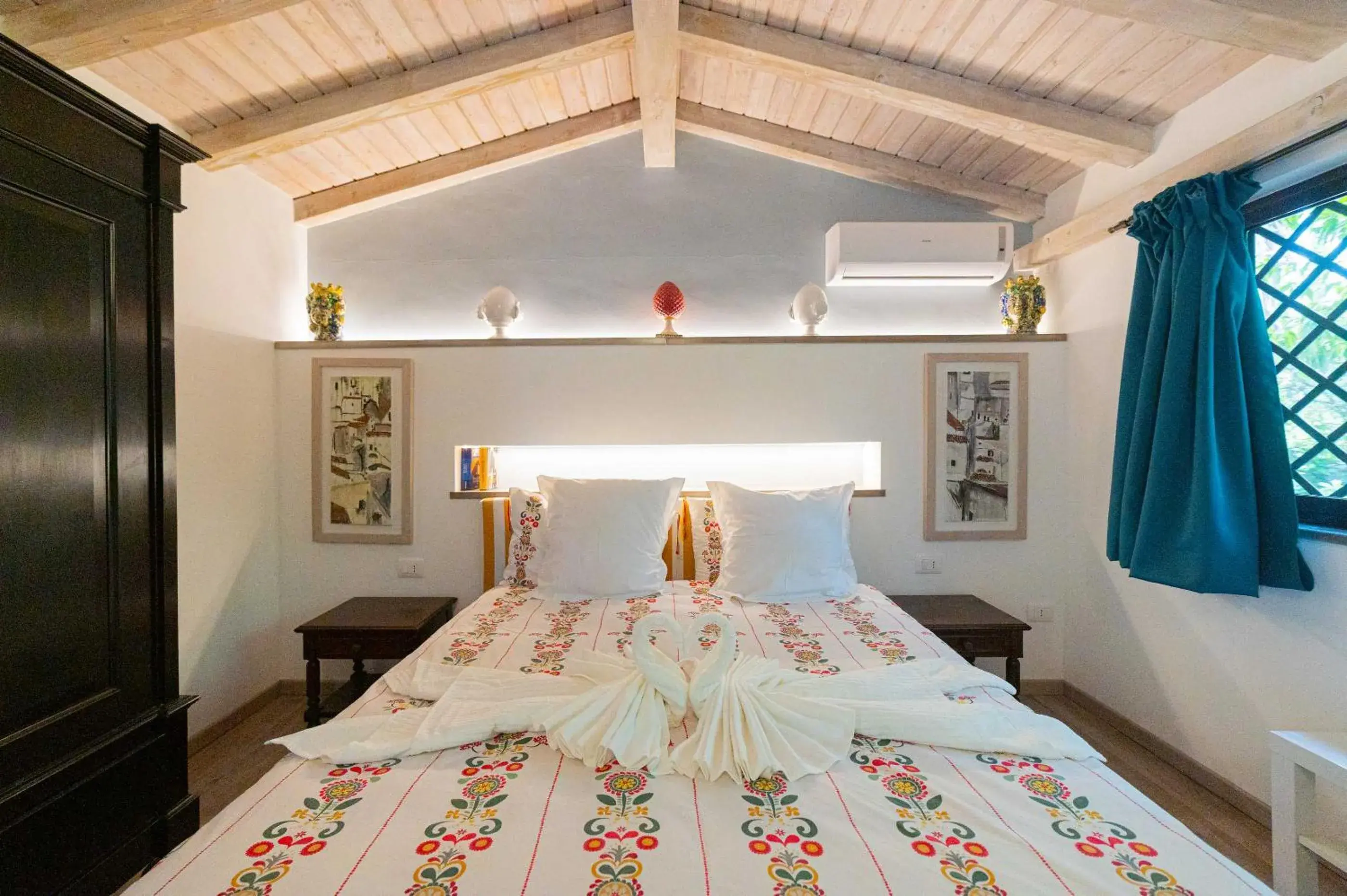 Bed in Etna Botanic Garden Bed in Etna Botanic Garden