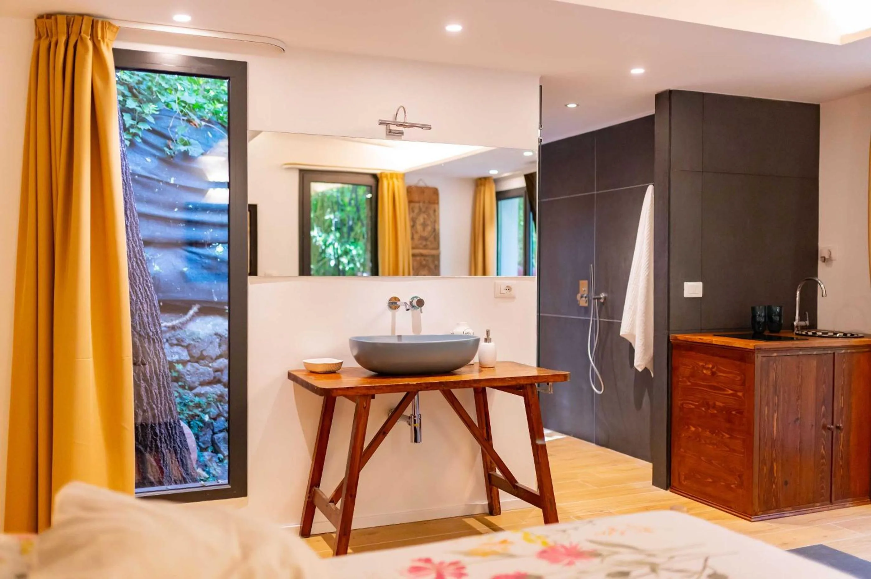 Dining area in Etna Botanic Garden