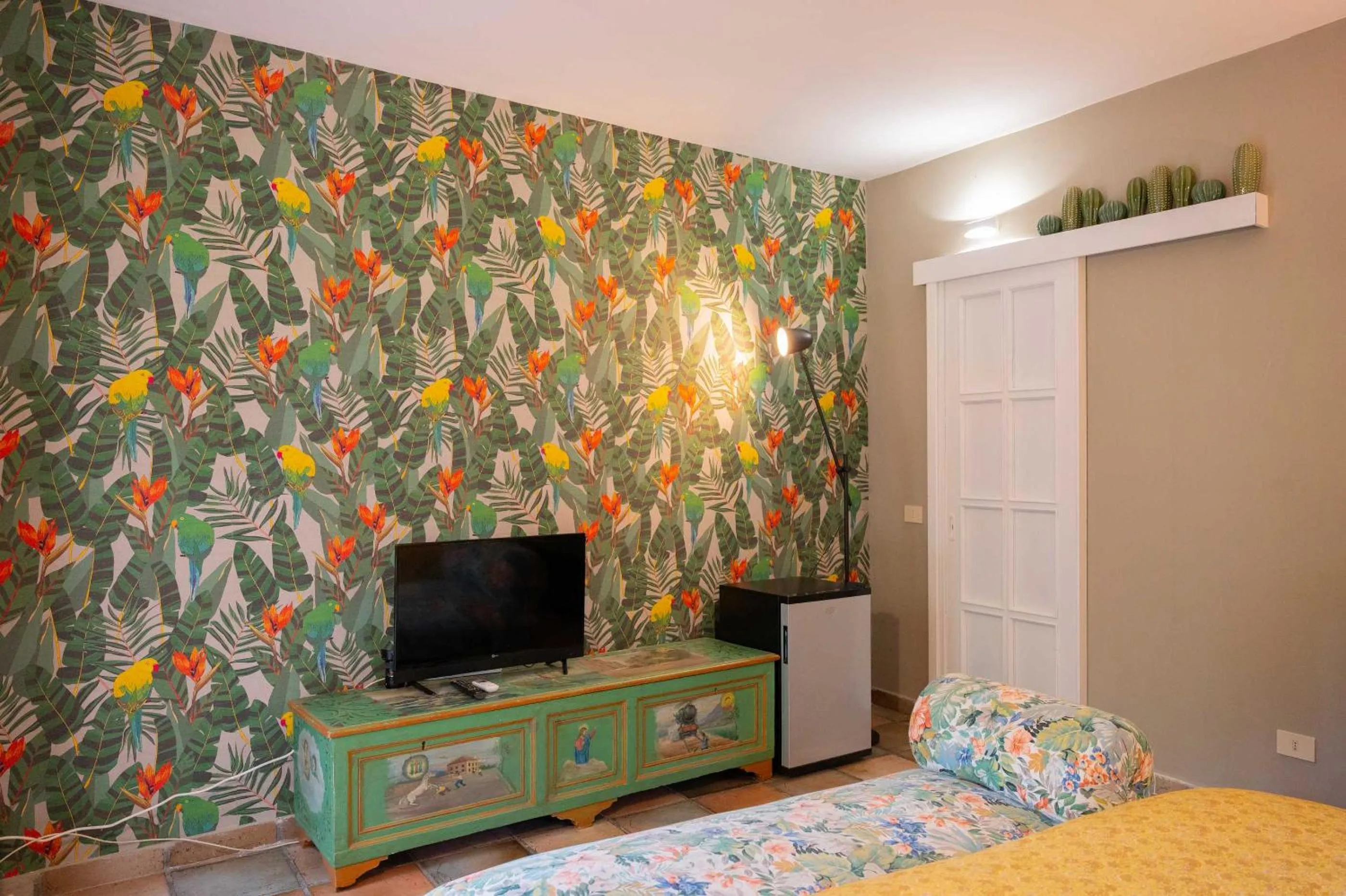 TV and multimedia, Bed in Etna Botanic Garden