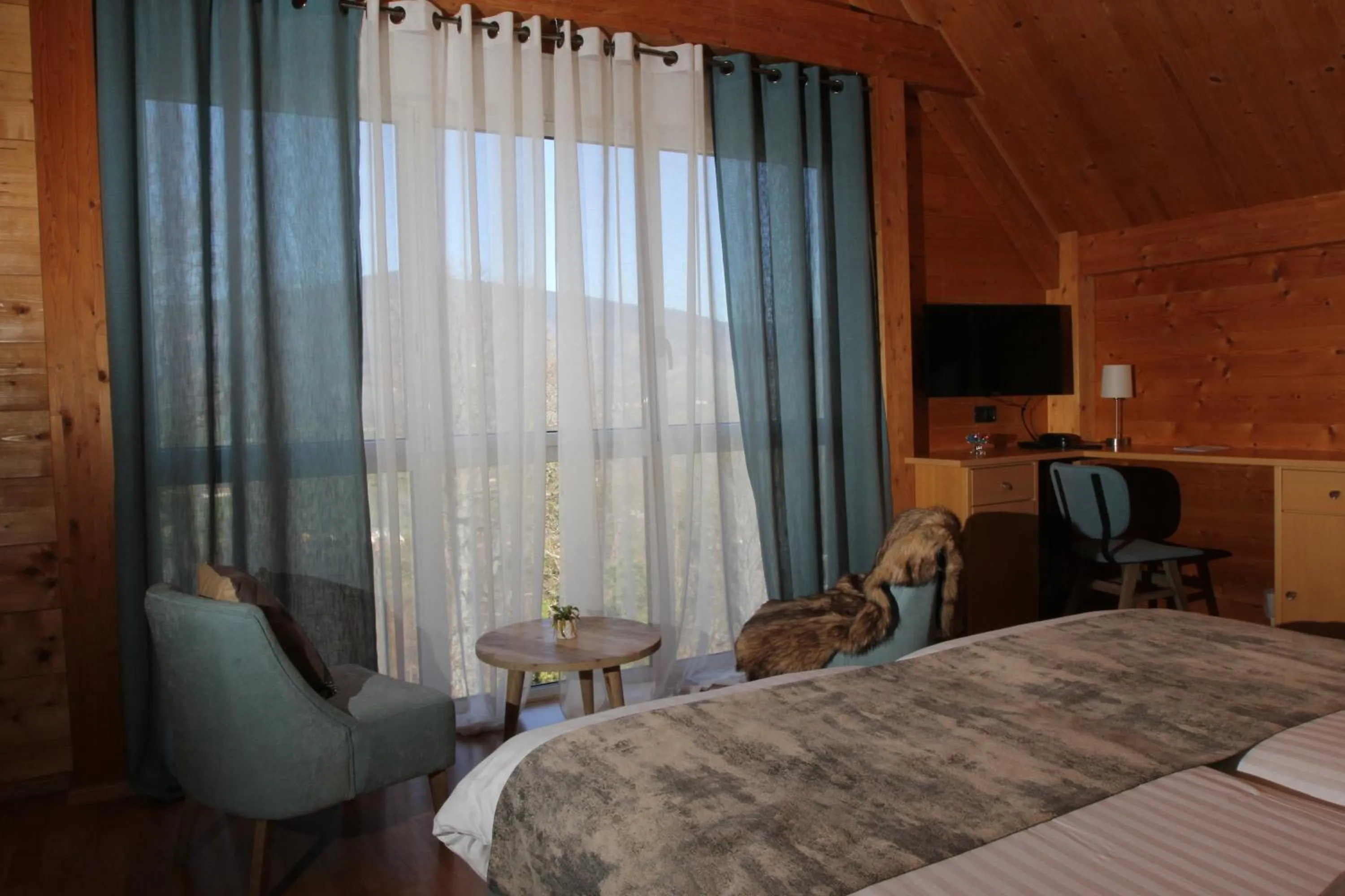 Bedroom, Bed in Hôtel Restaurant Les Alisiers