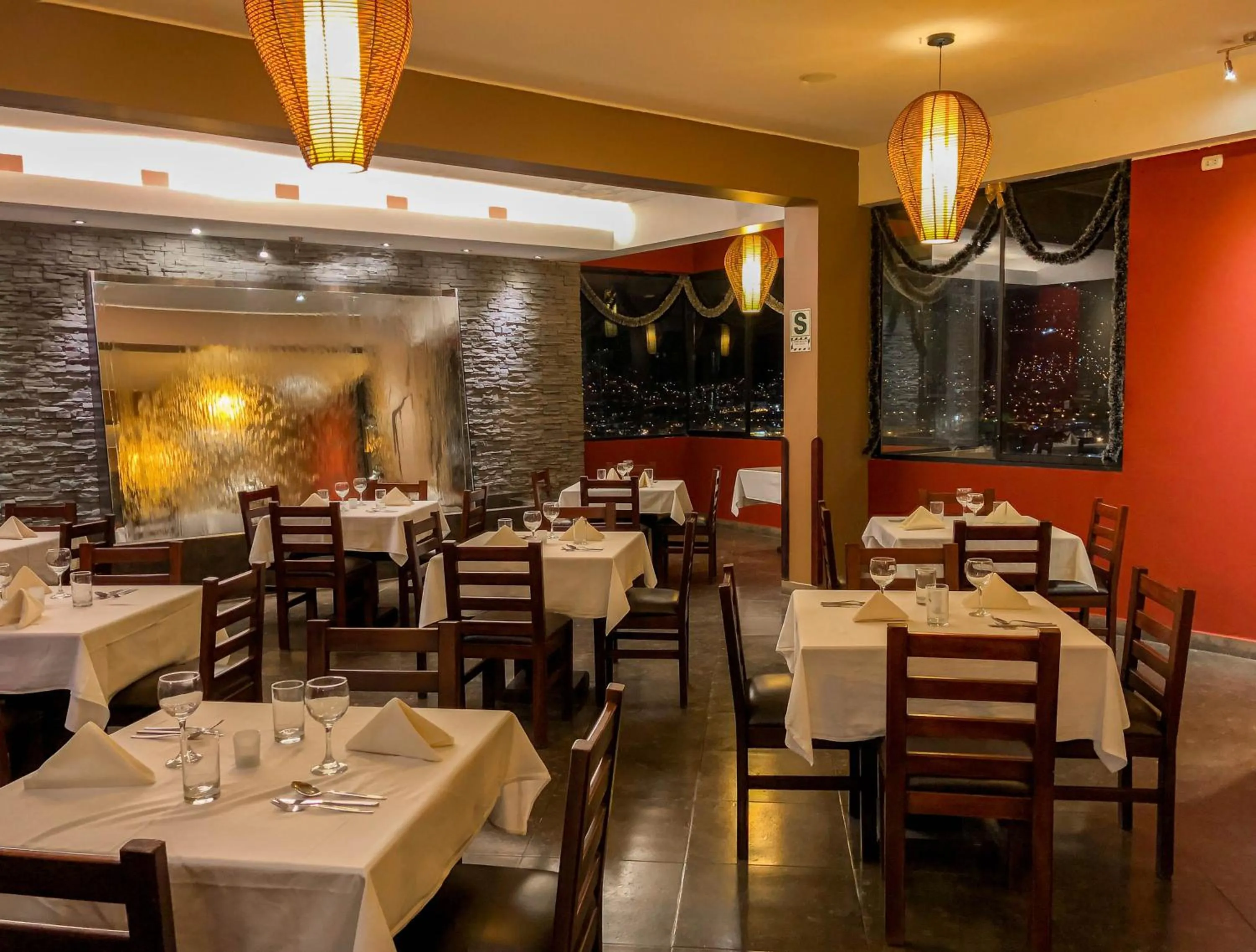 Evening entertainment in APU MOUNTAIN LODGE CUSCO