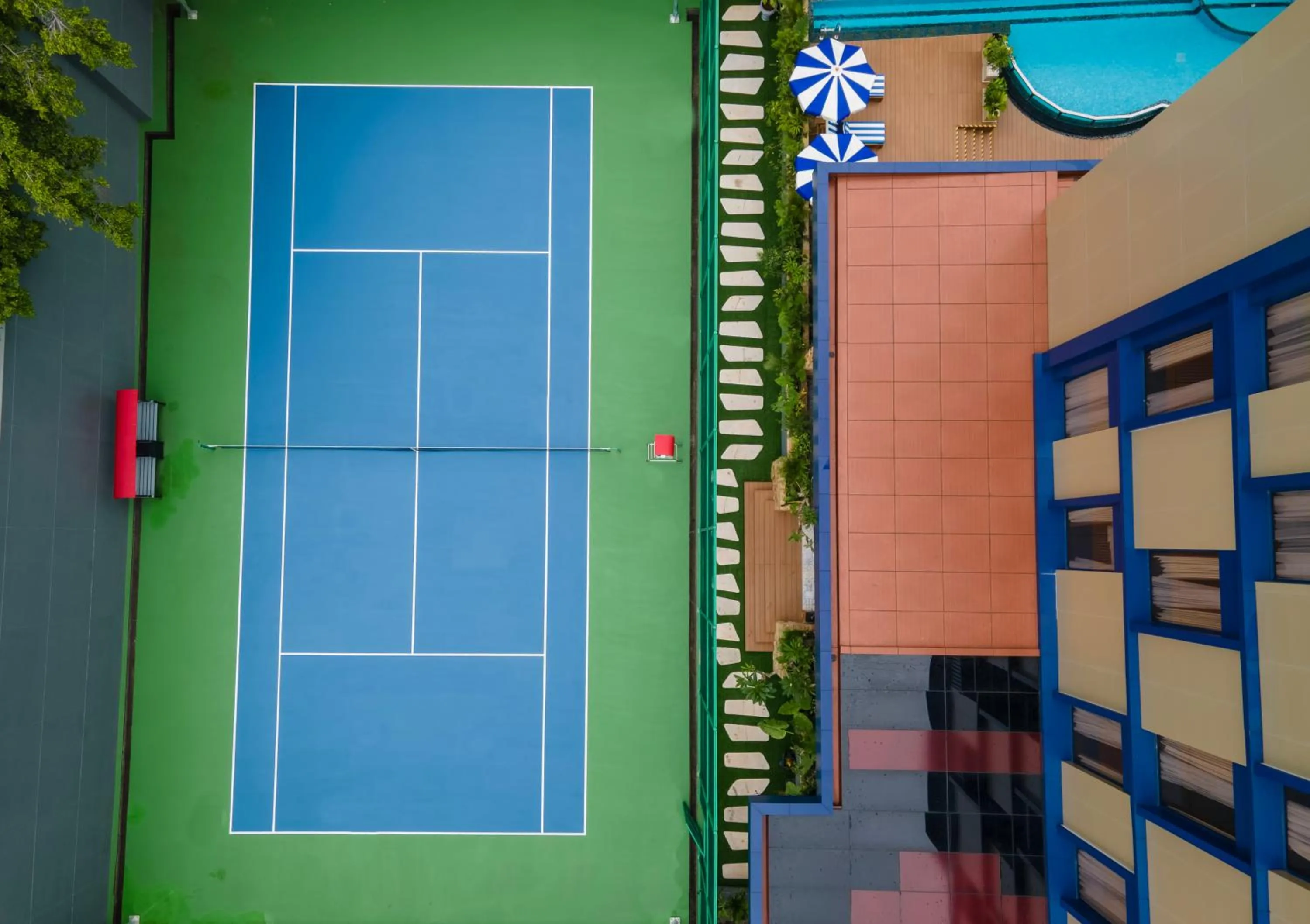Tennis court in Ashley Tugu Tani Menteng