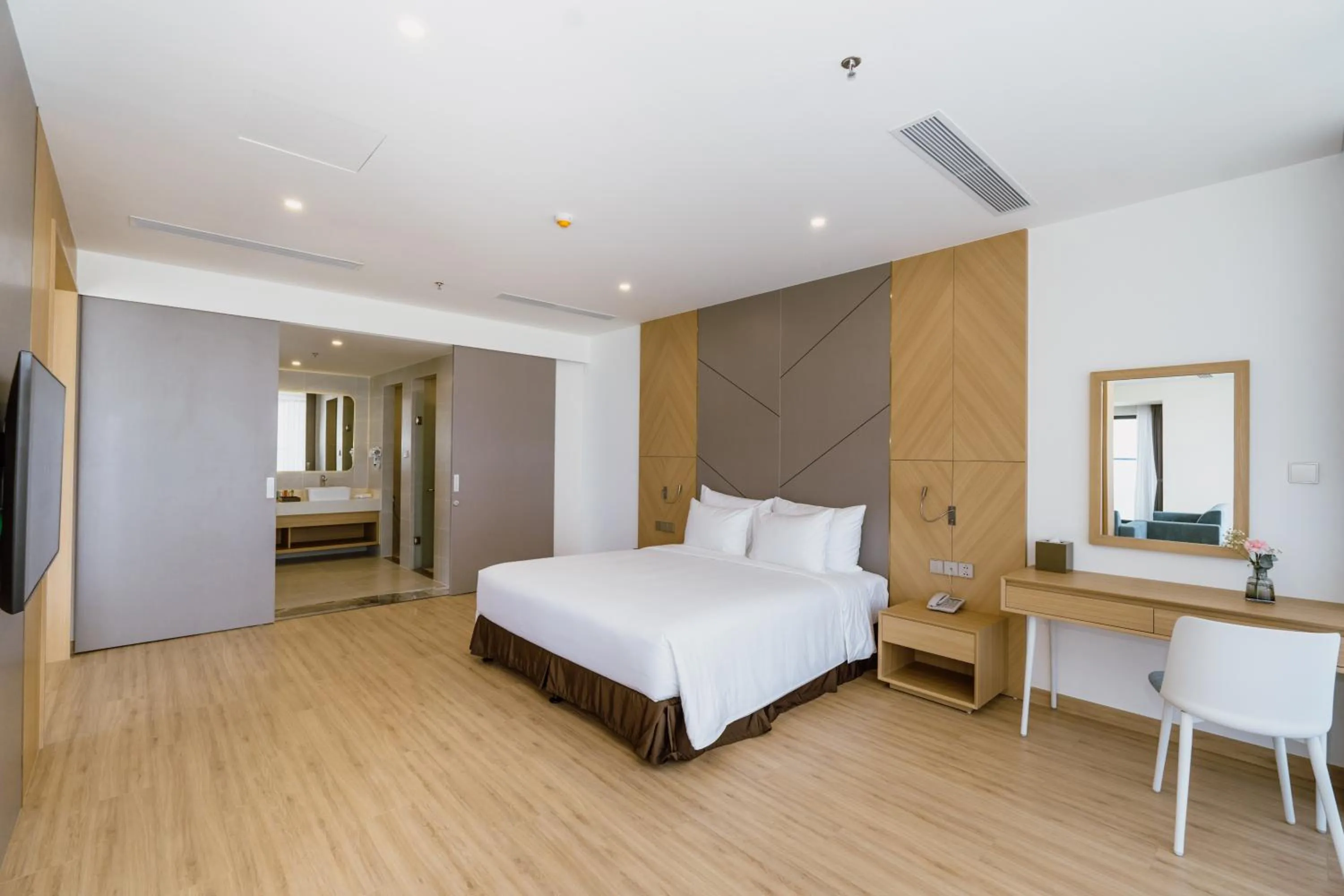 Bedroom, Bed in Aquamarine Cam Ranh By Swandor - All Inclusive