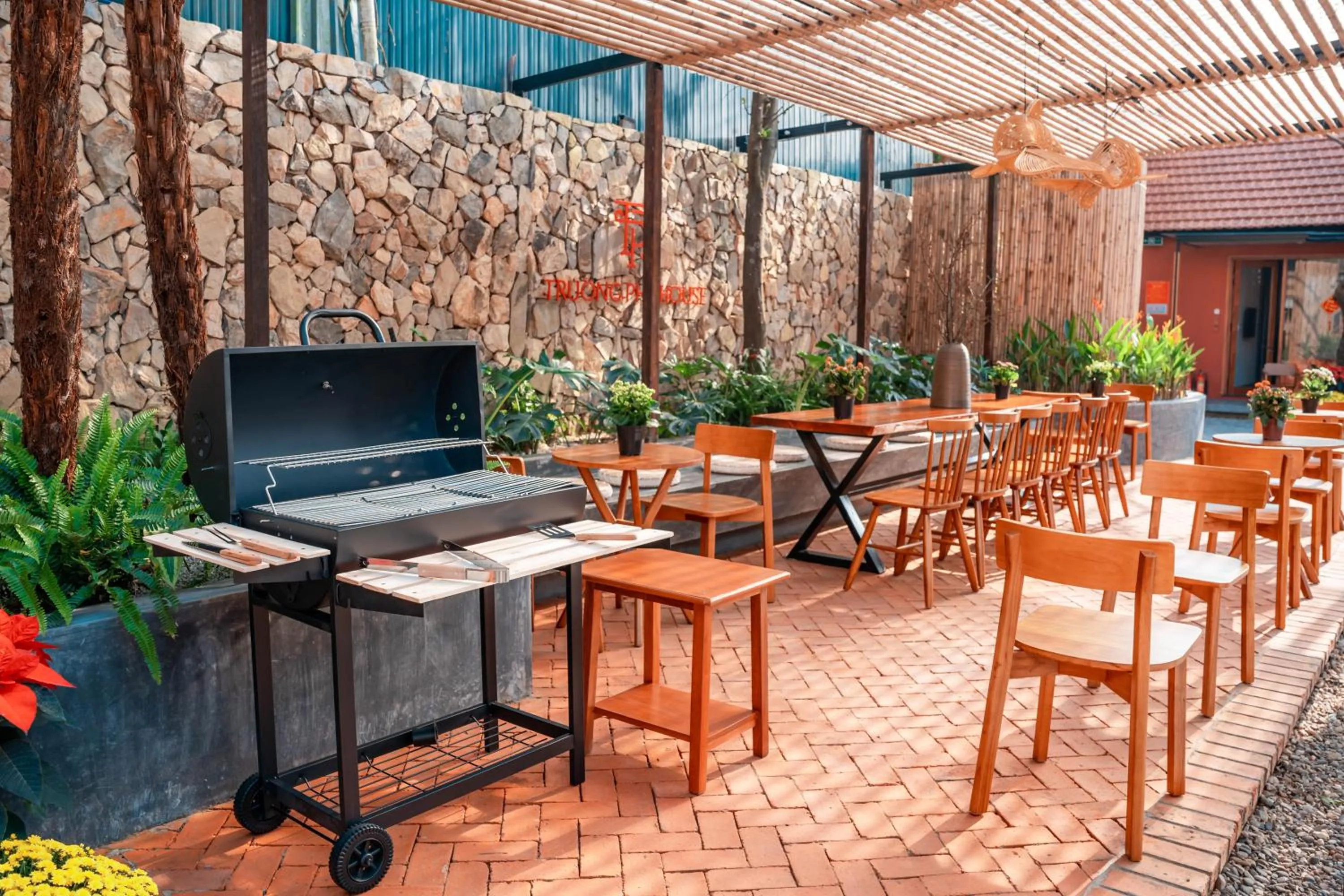 BBQ facilities in TRUONG PHU HOUSE - HOTEL & APARTMENT