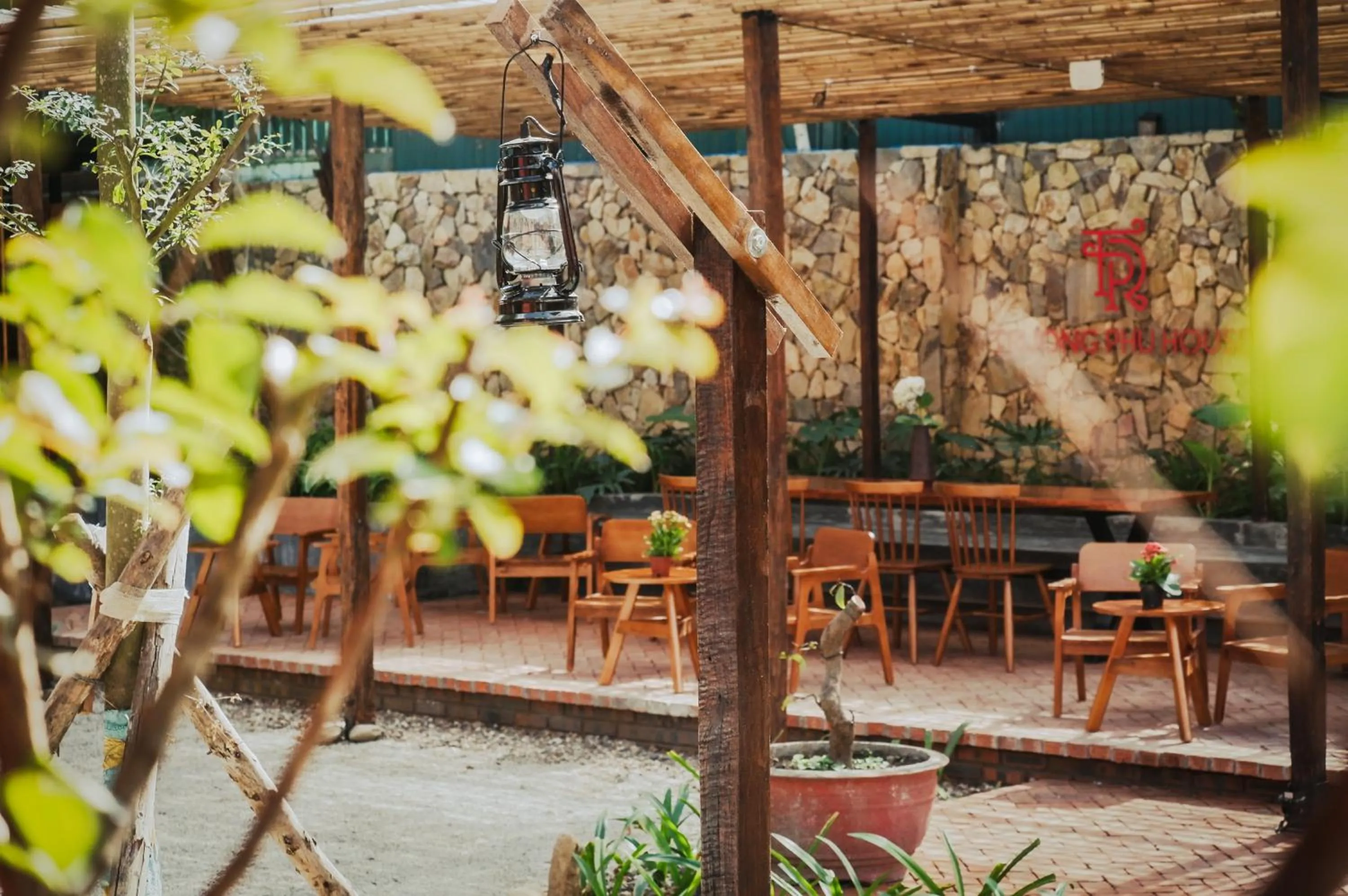 Garden in TRUONG PHU HOUSE - HOTEL & APARTMENT