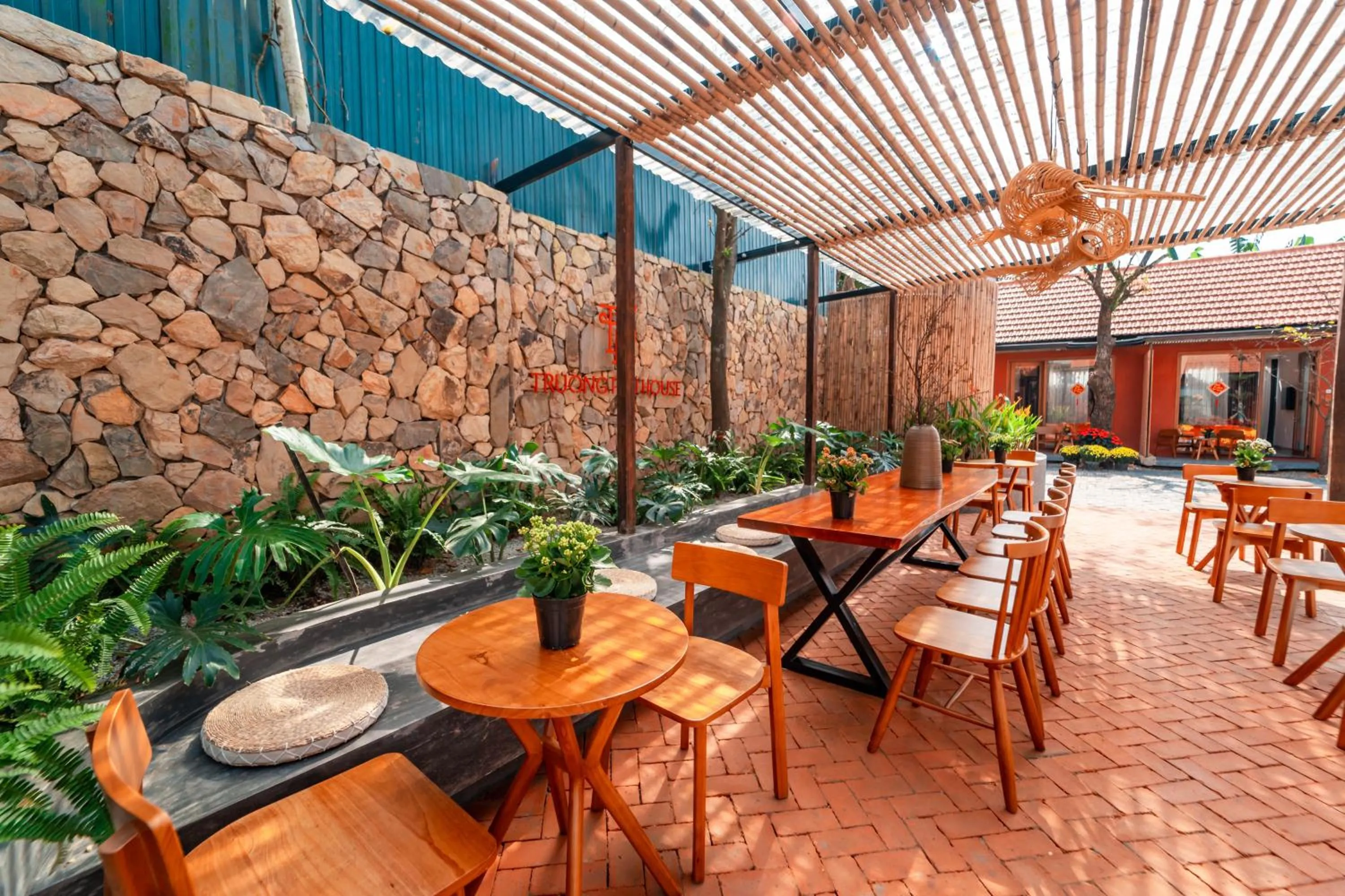 Dining area in TRUONG PHU HOUSE - HOTEL & APARTMENT