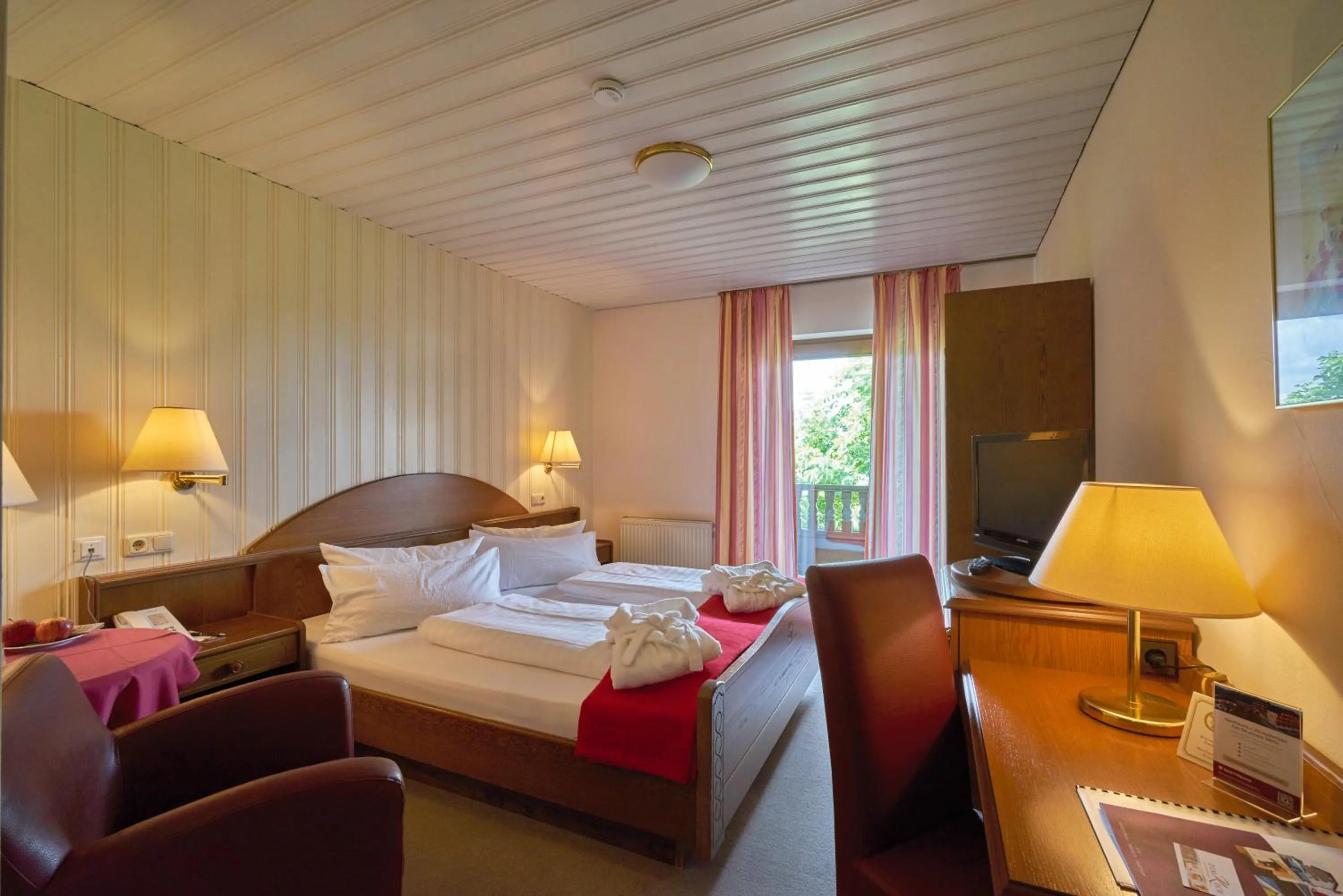TV and multimedia, Bed in Wellnesshotel Zum Koch