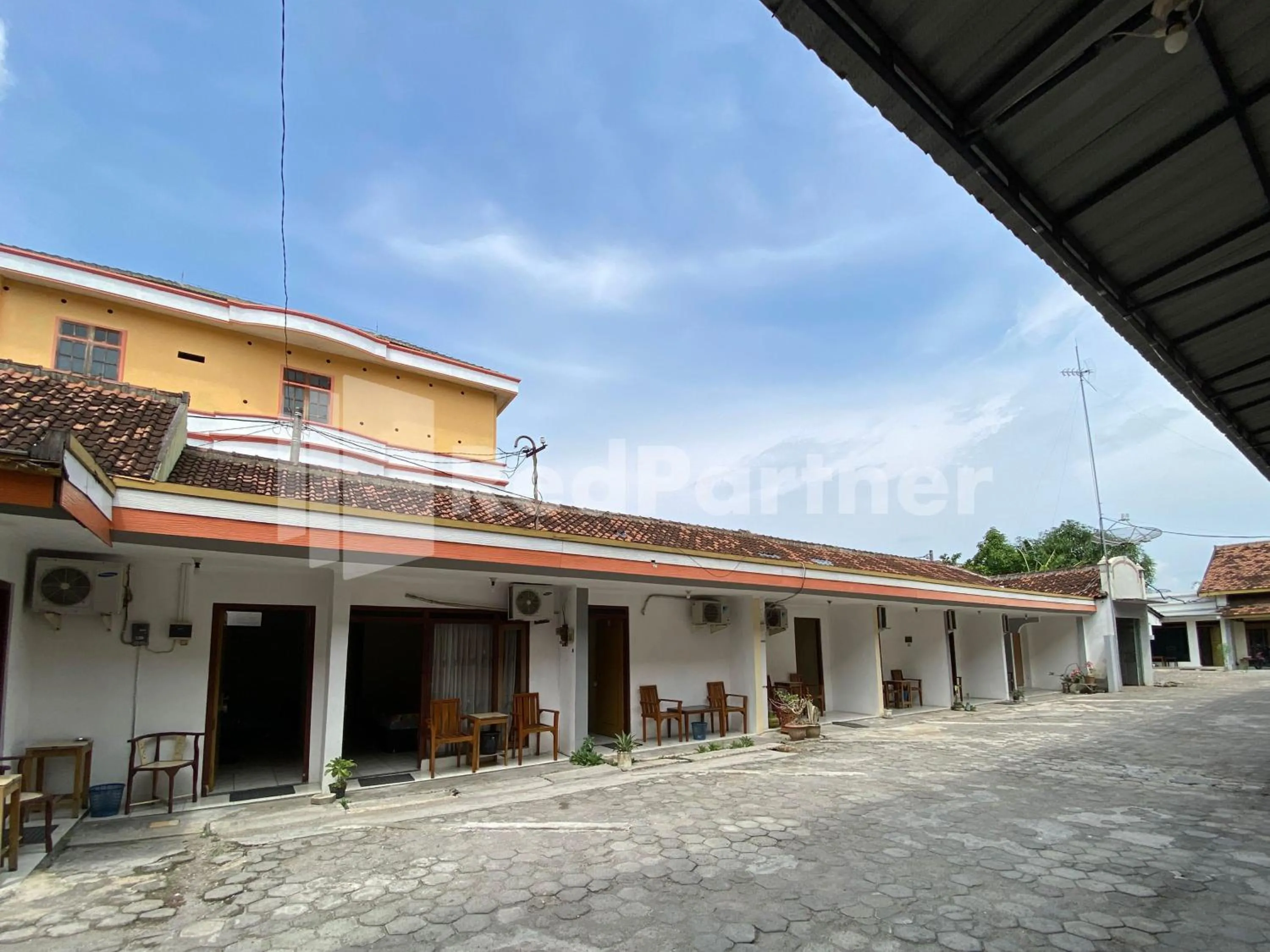 Hotel Kurnia @ Jln Pemuda Blora RedPartner