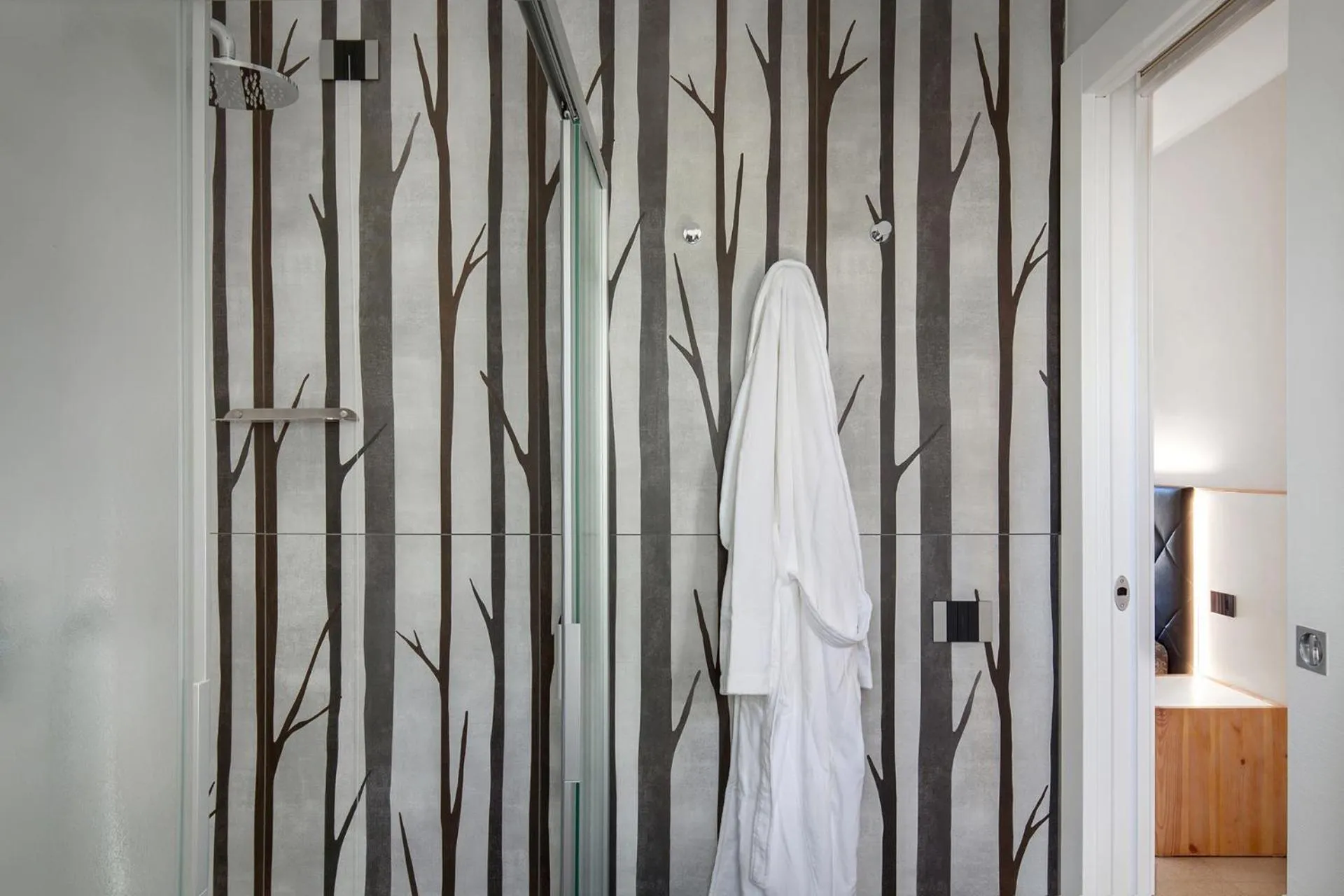 Shower in Hotel Gabbiano - Garda Lake Collection