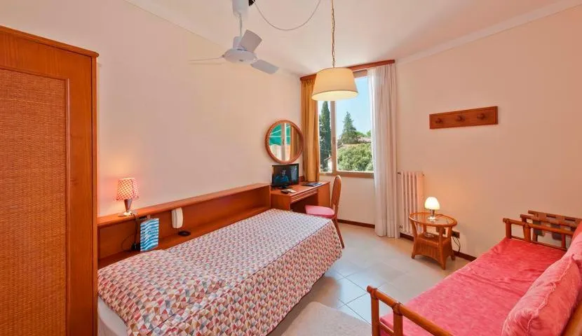 Photo of the whole room, Bed in Hotel Gabbiano - Garda Lake Collection