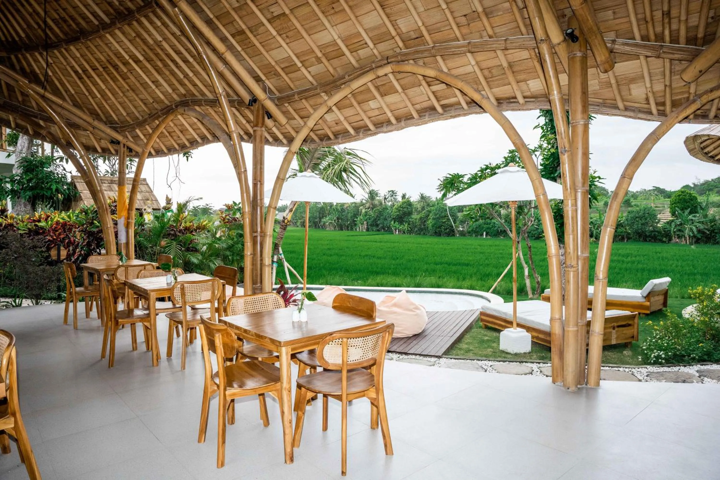 Restaurant/places to eat in Shanti Boutique Retreat