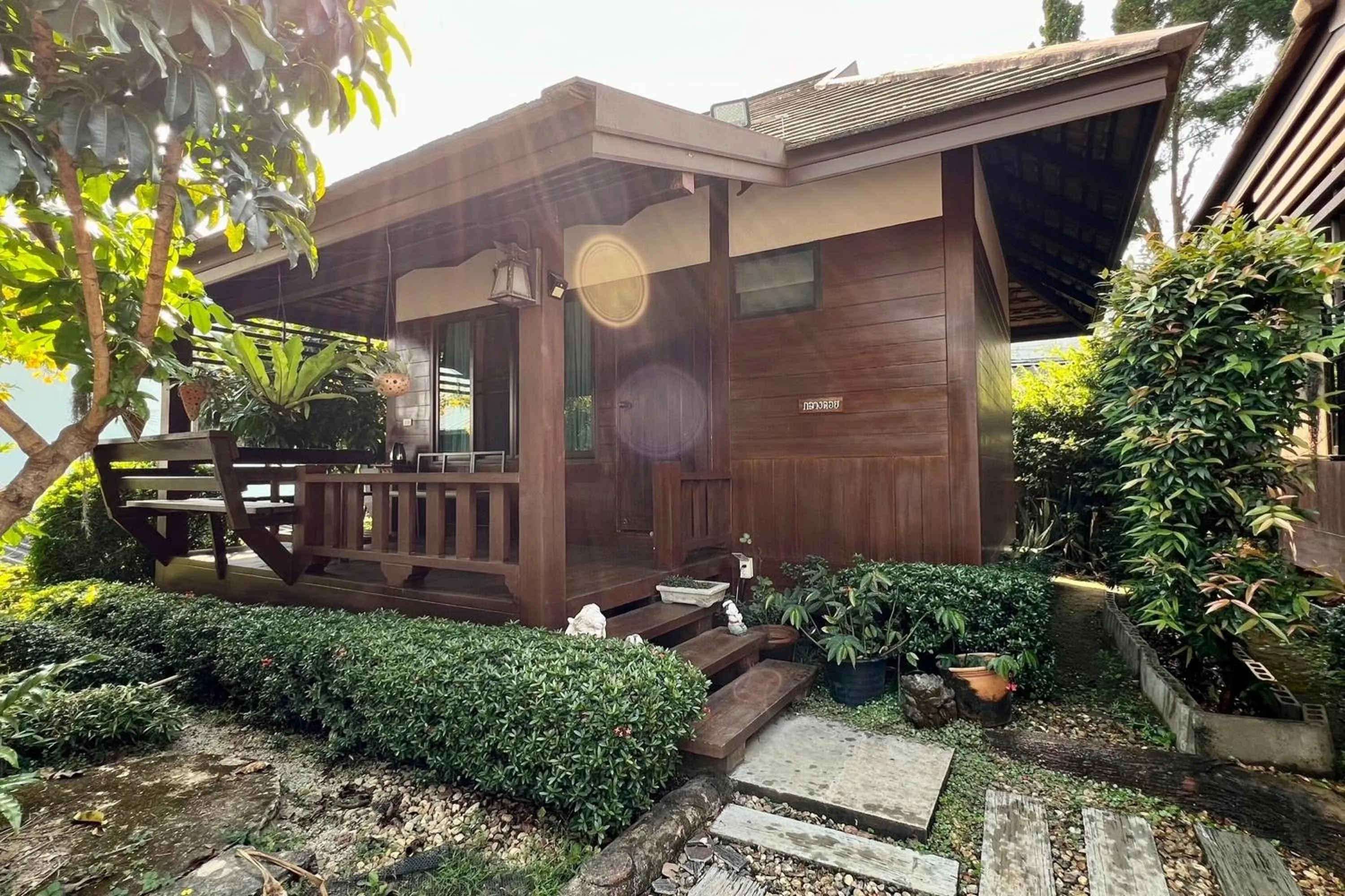 Property building in Huen Pak Mon Chantra