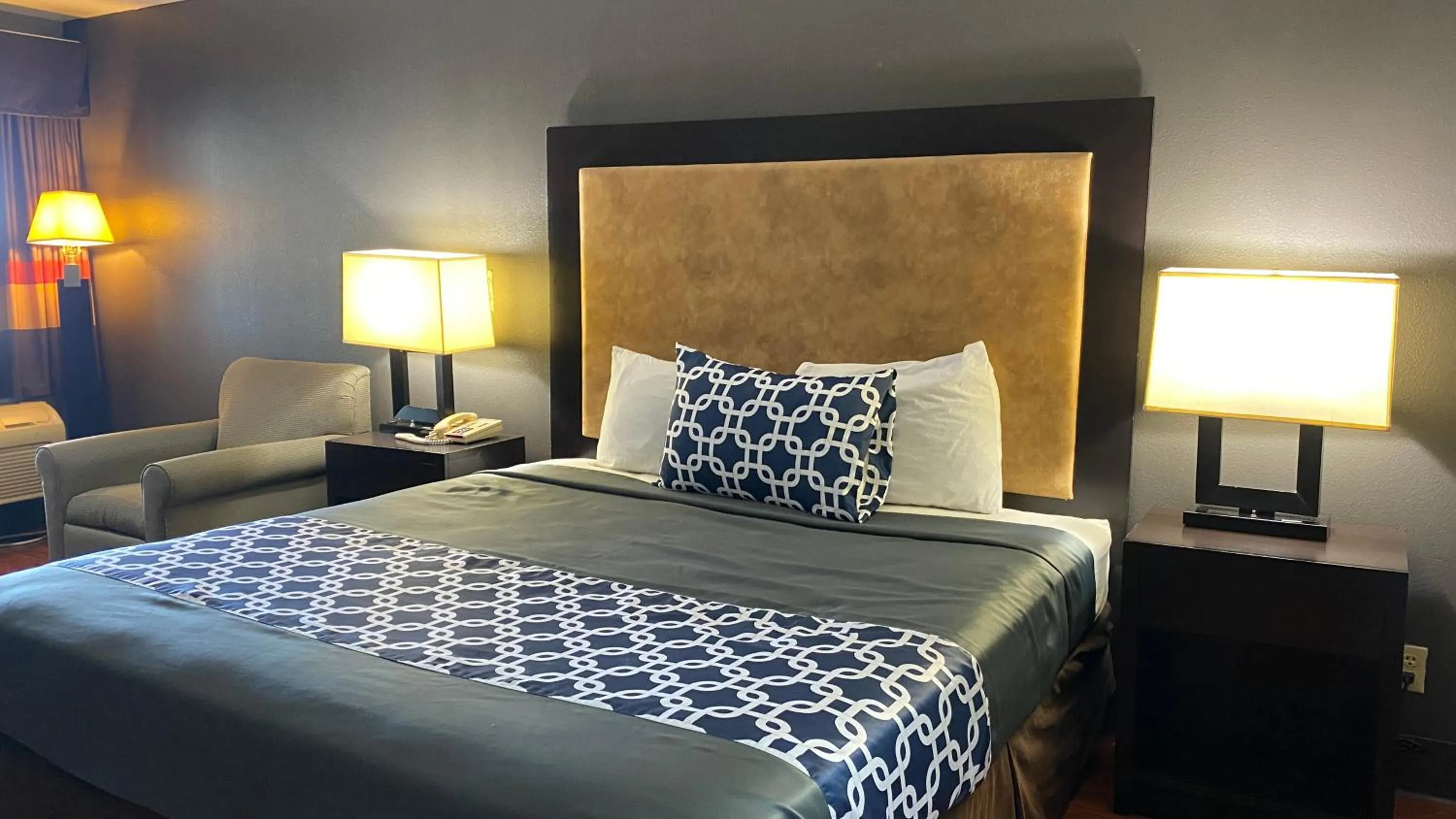 Island Suites Bay City