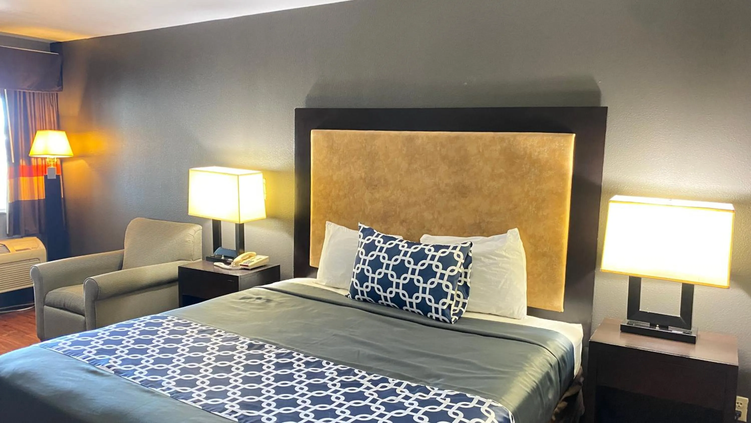 Island Suites Bay City