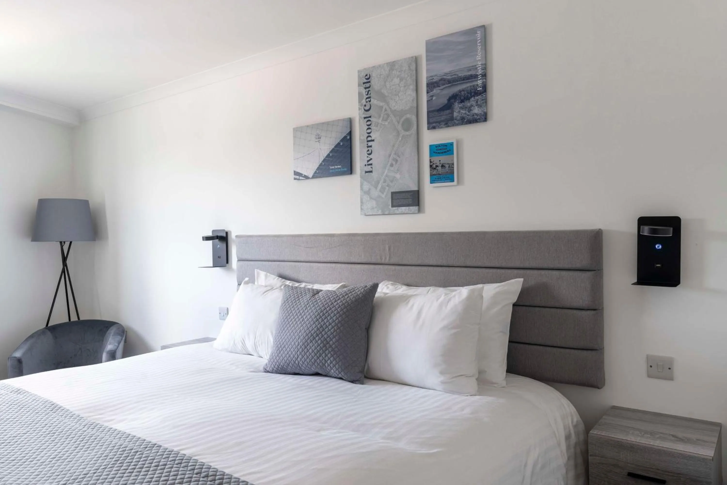 Bedroom, Bed in The Bolton Stadium Hotel, a member of Radisson Individuals