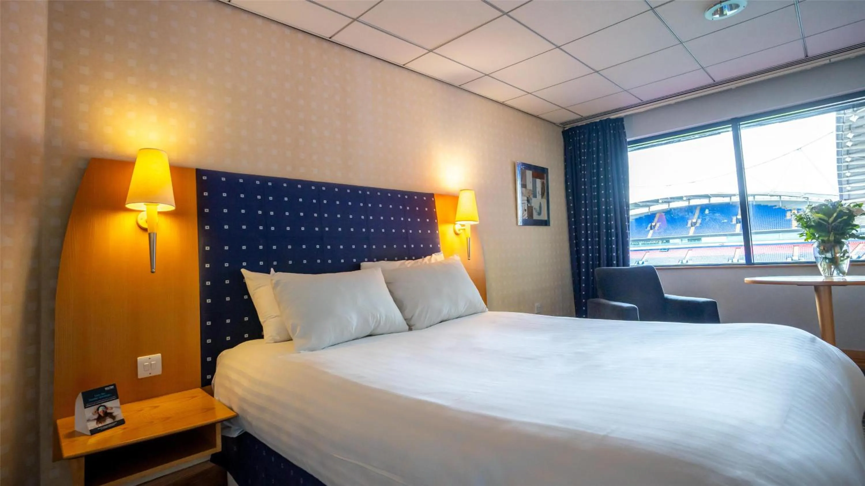 Bedroom, Bed in The Bolton Stadium Hotel, a member of Radisson Individuals