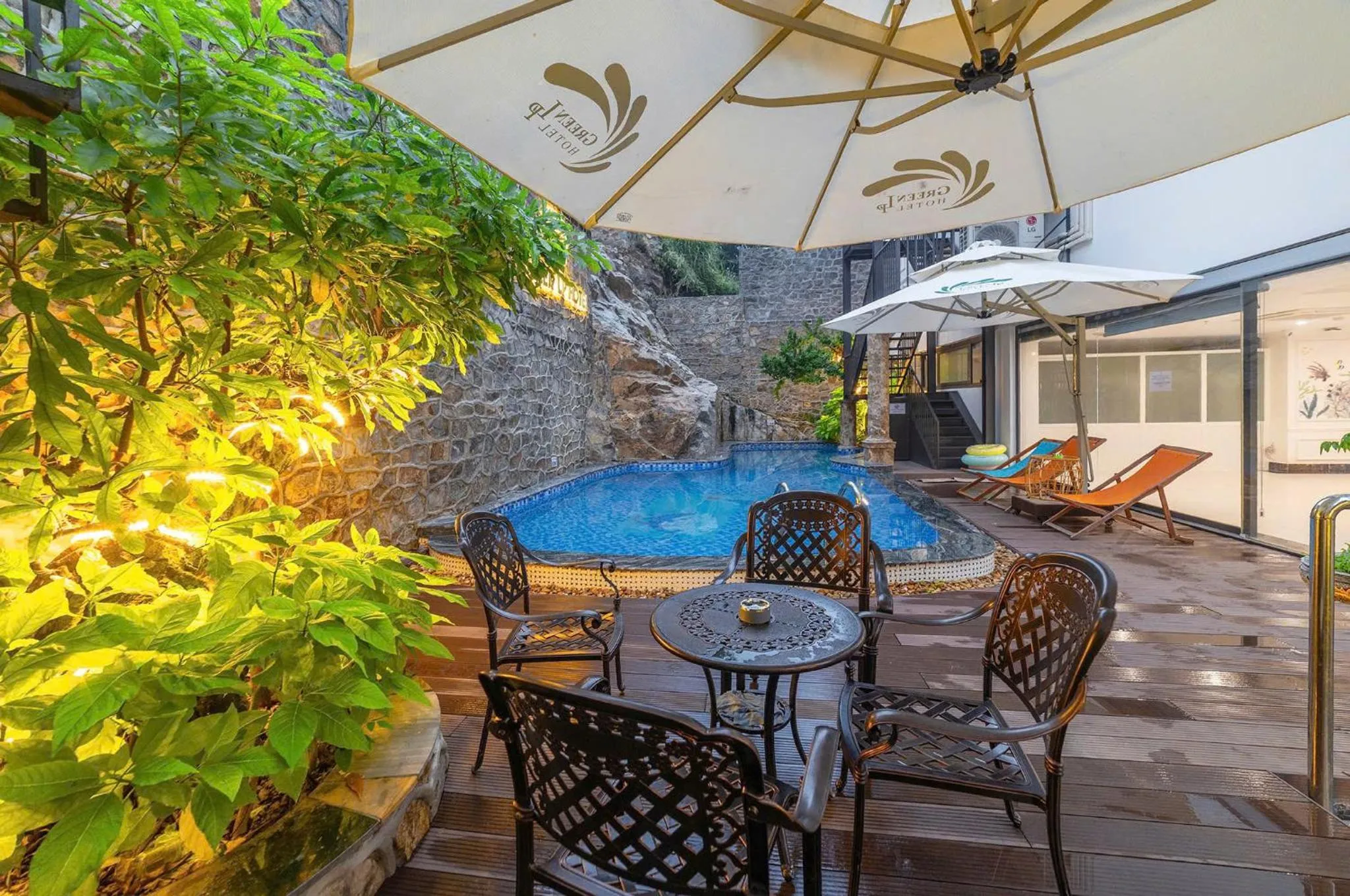 Pool view in Green LP Hotel & Apartment