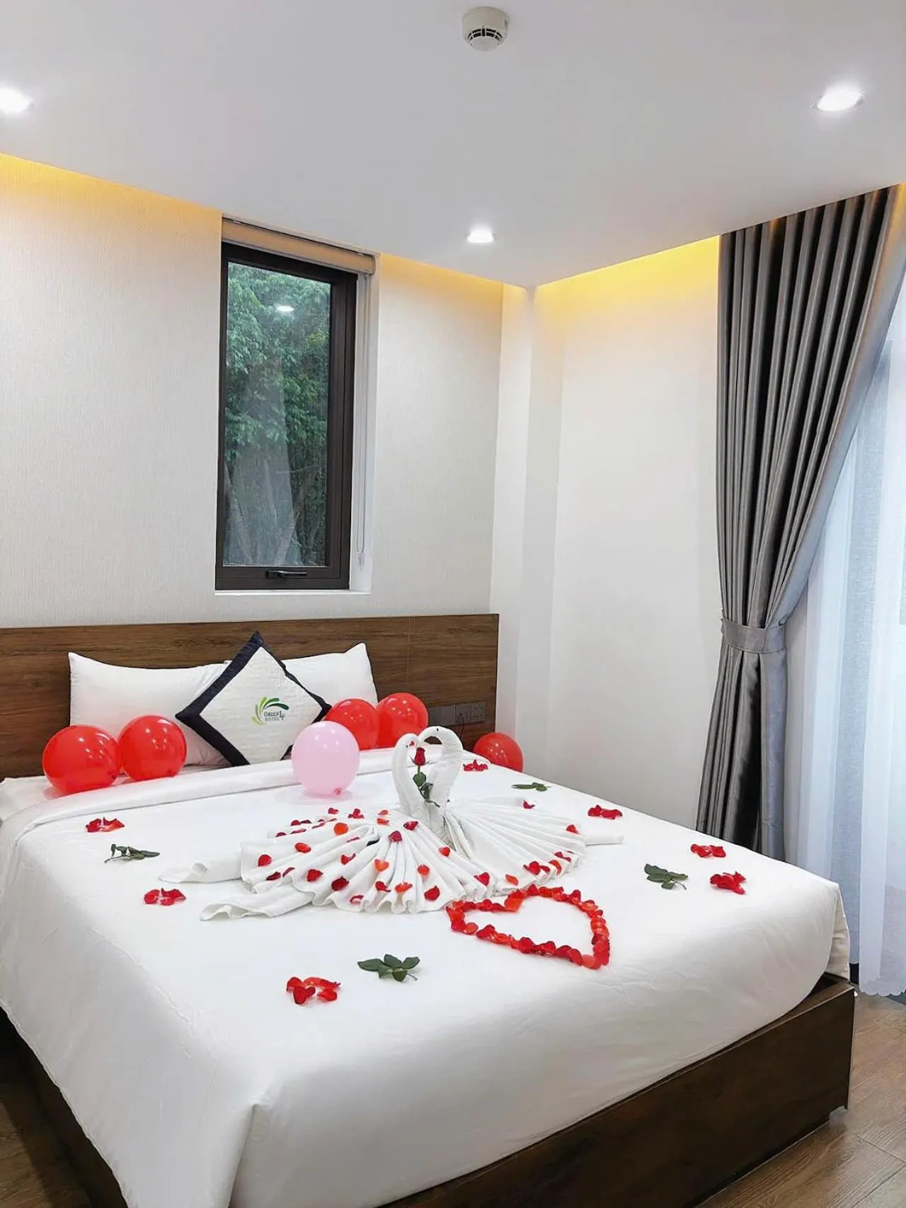 Bed in Green LP Hotel & Apartment