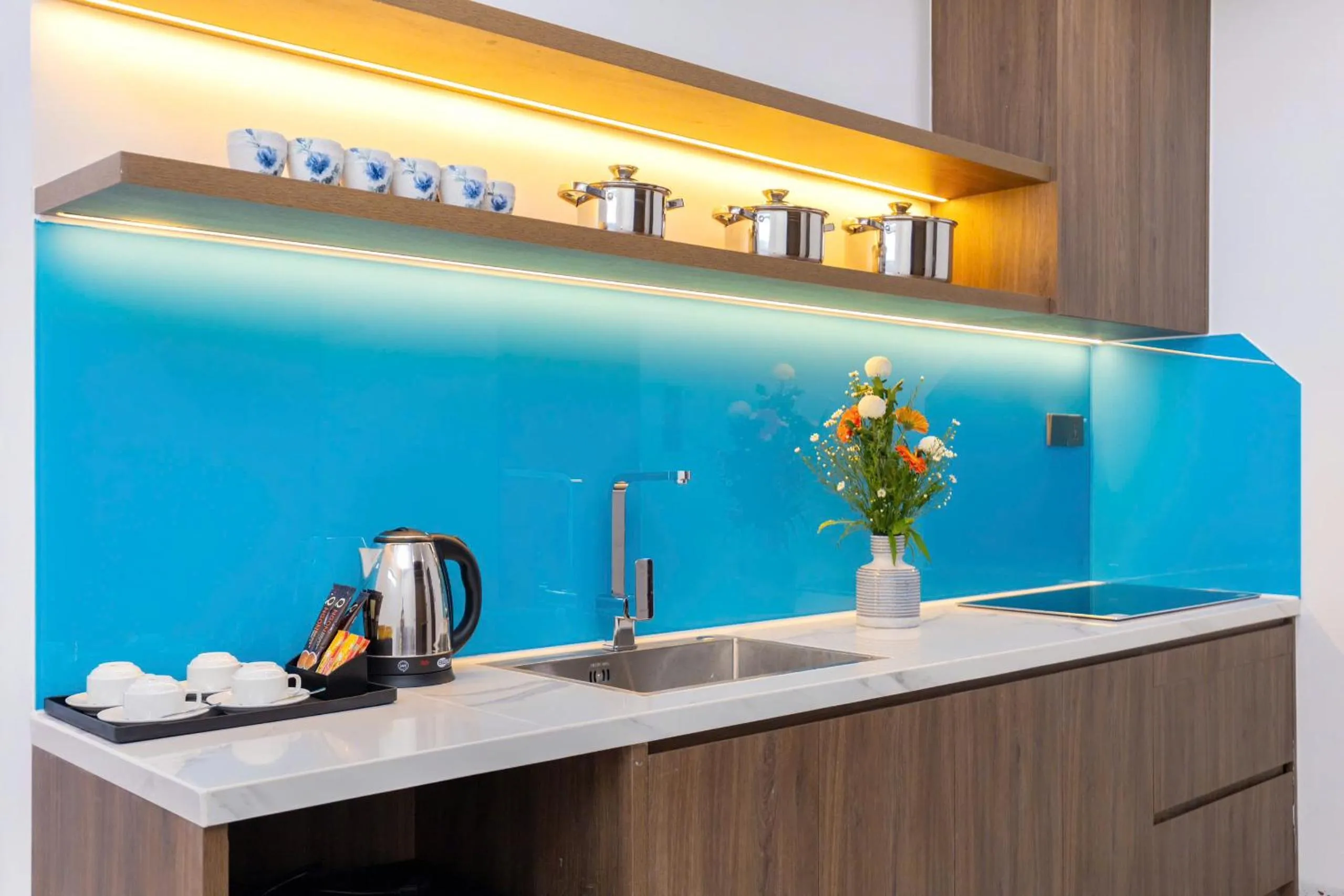 stove in Green LP Hotel & Apartment