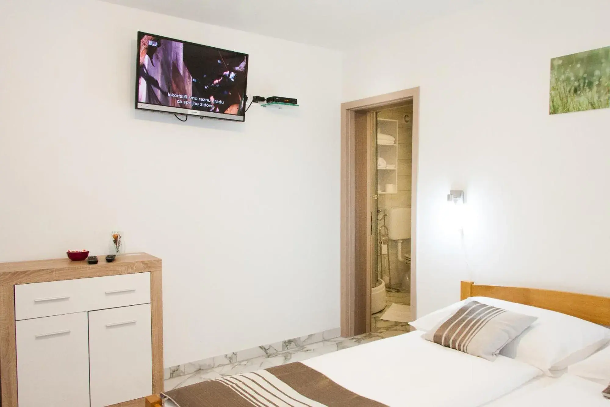 Comfort Double Room - single occupancy in Rooms Garden Zagreb Airport Comfort Double Room - single occupancy in Rooms Garden Zagreb Airport
