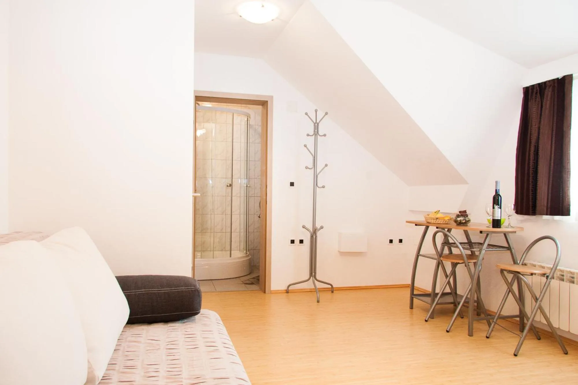 Living room in Rooms Garden Zagreb Airport