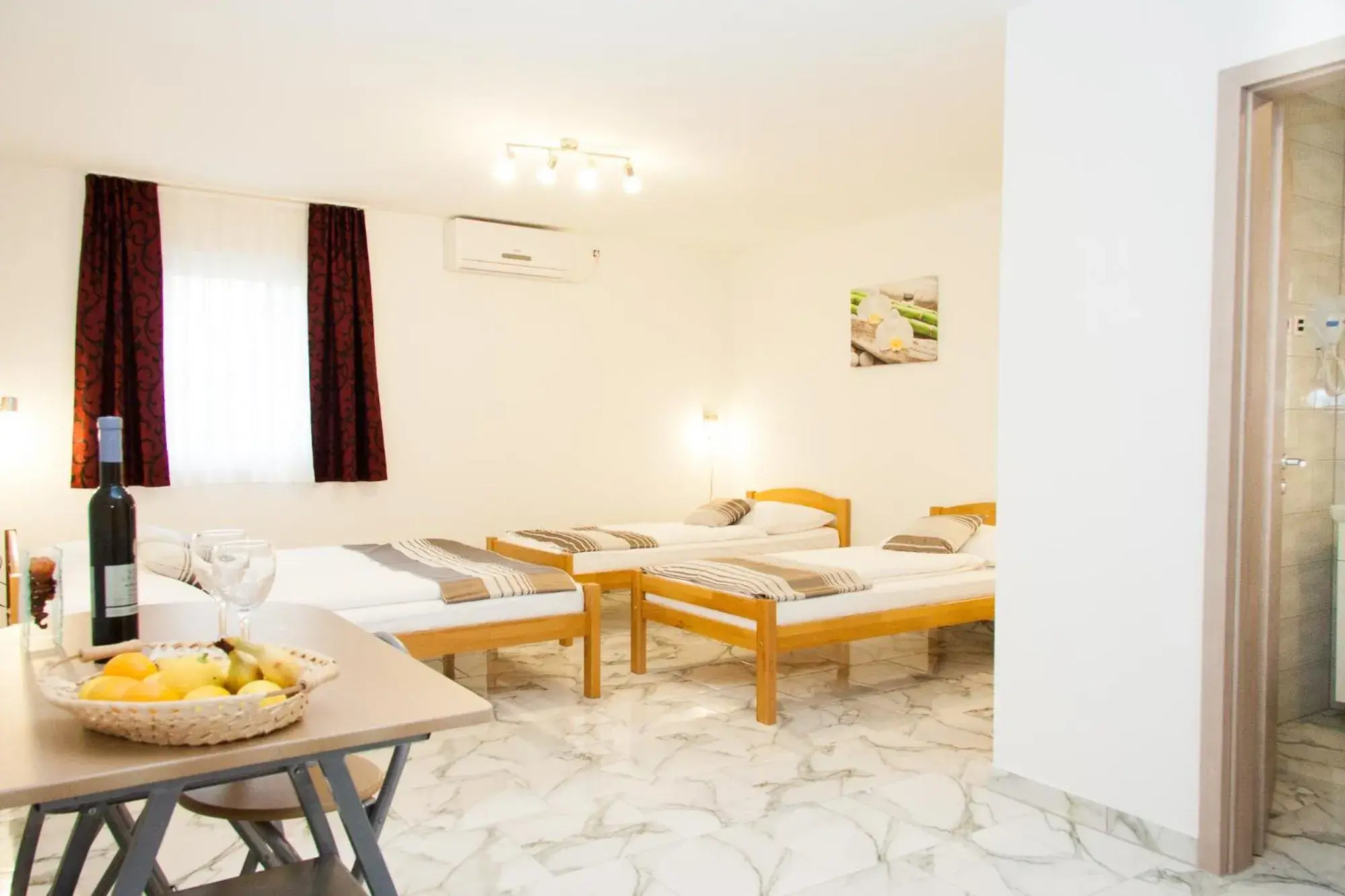 Family Room in Rooms Garden Zagreb Airport Family Room in Rooms Garden Zagreb Airport