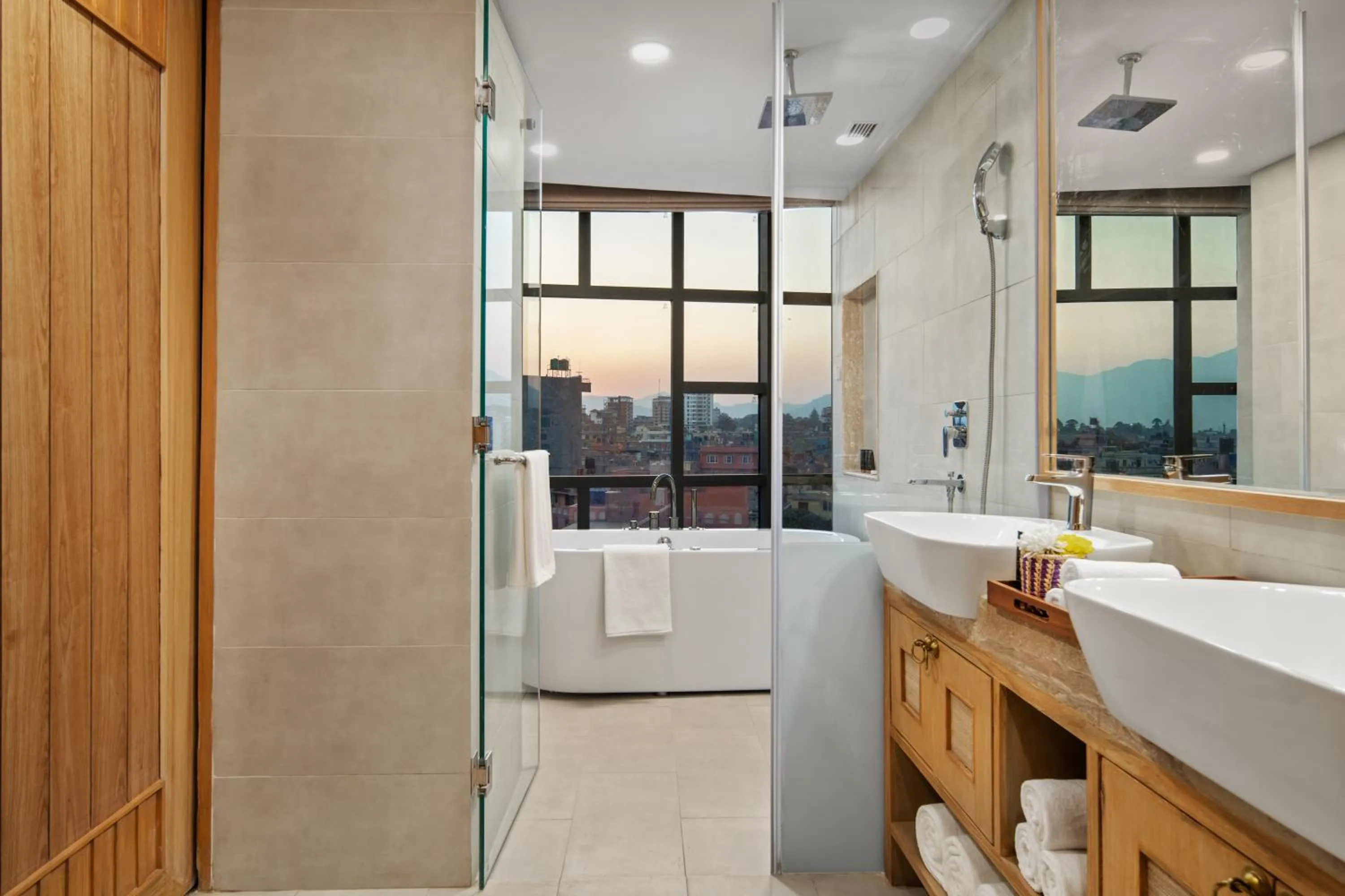 Shower in Varnabas Museum Hotel